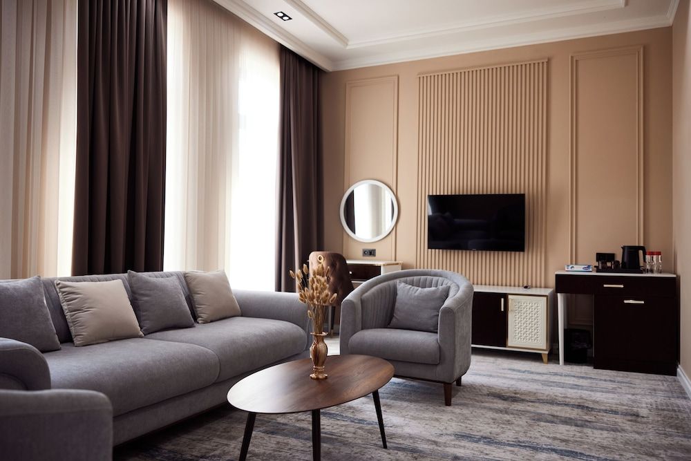 Noble Samarkand Family Suite, Balcony, City View 3