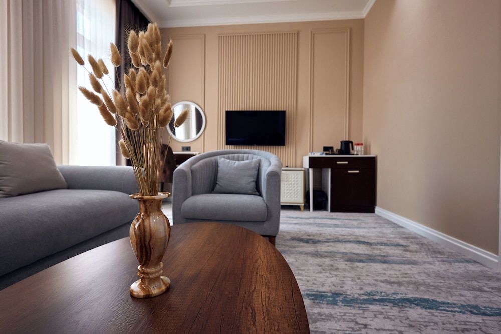 Noble Samarkand Family Suite, Balcony, City View 6