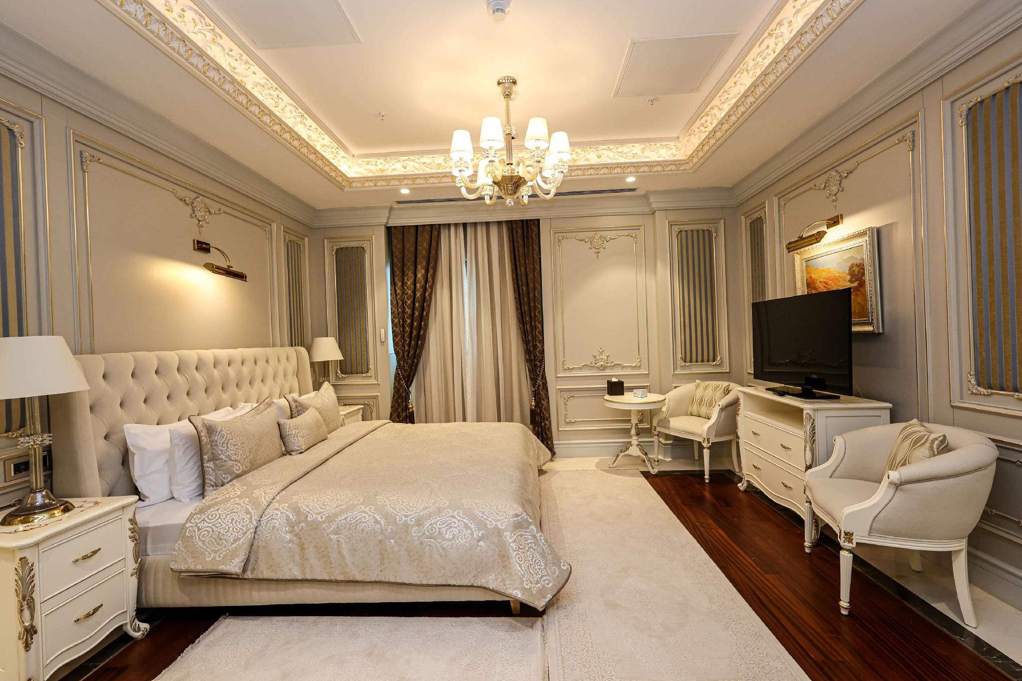 King One Bedroom Deluxe Suite