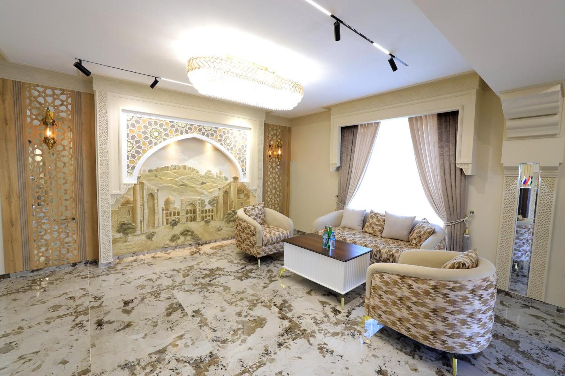 shared lounge/tv area