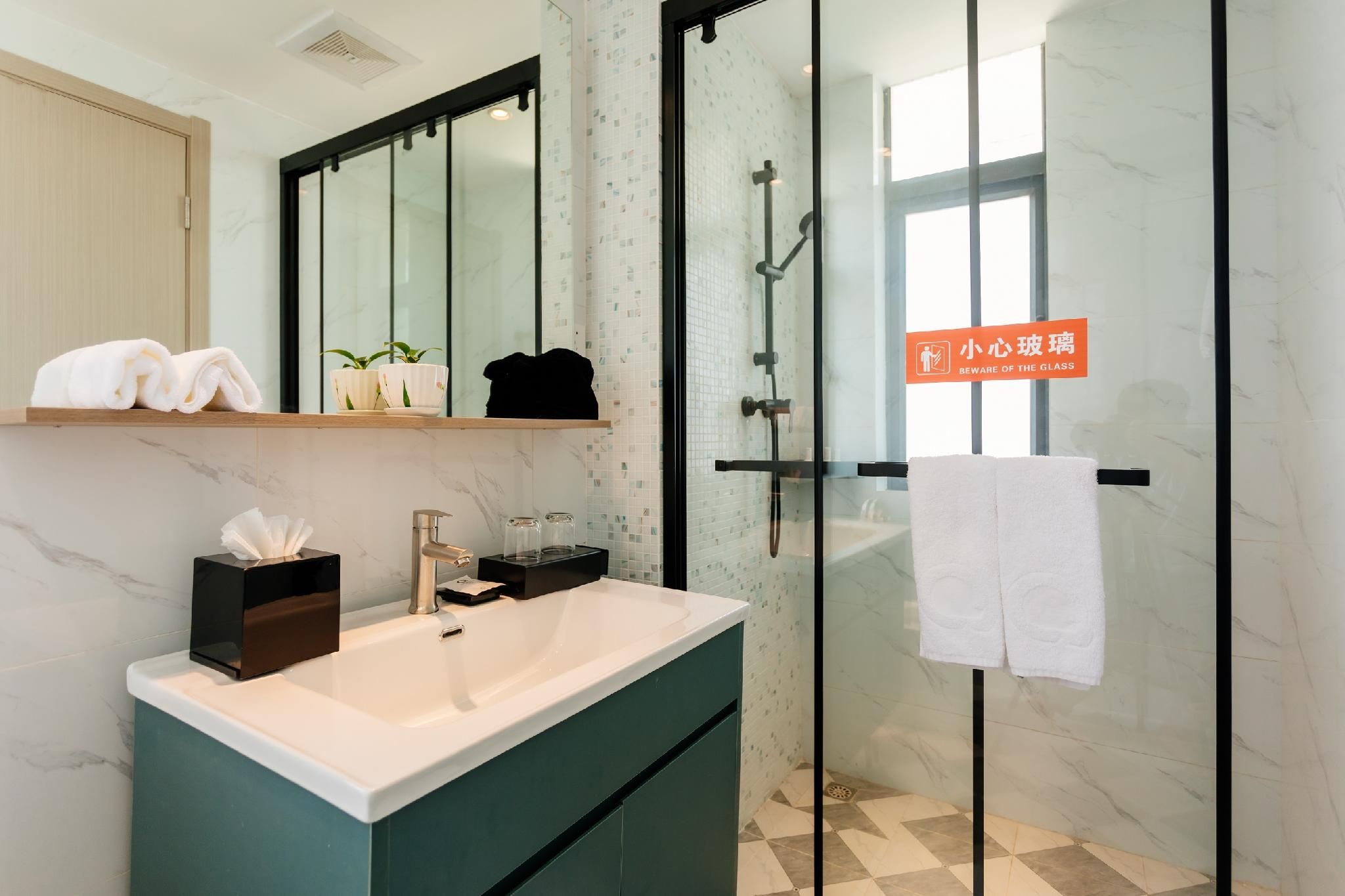 Luxe Suite with 2 Queen Beds