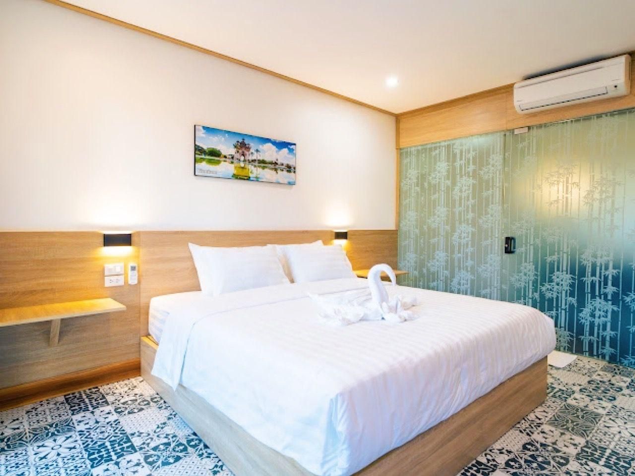 Standard Double Room (No View)