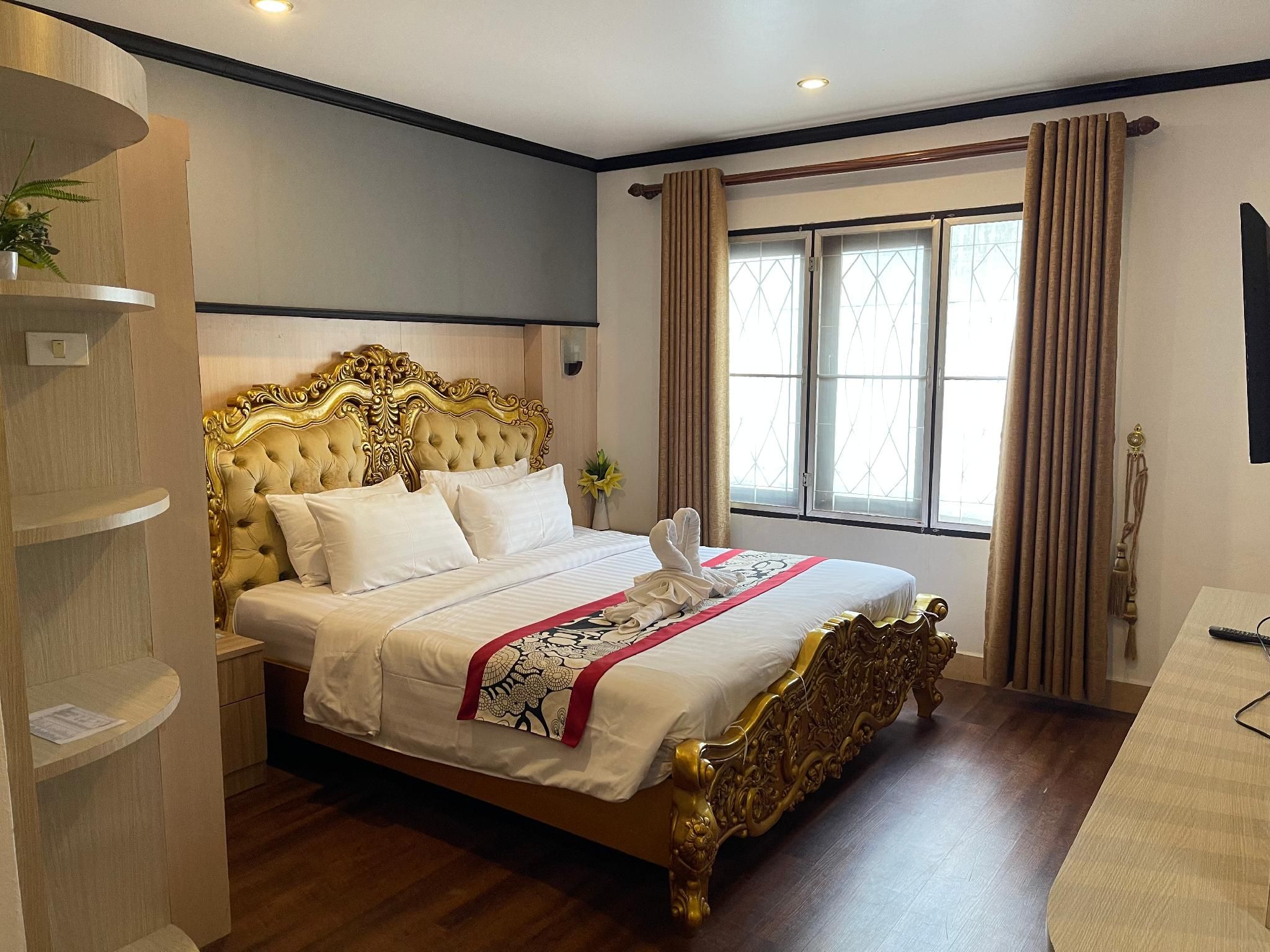 Lucky City Hotel Premier One Bedroom Suite 2