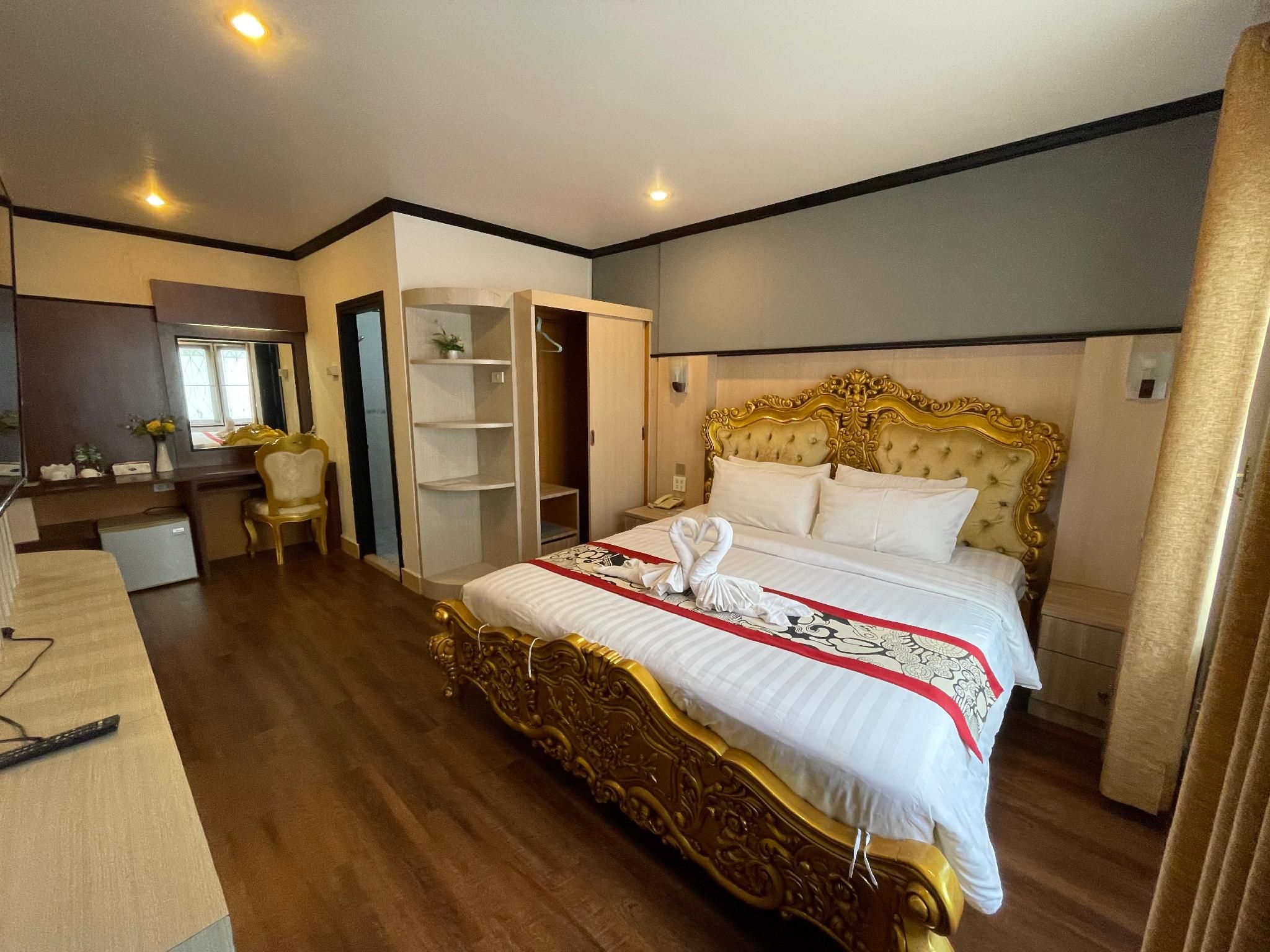 Lucky City Hotel Premier One Bedroom Suite