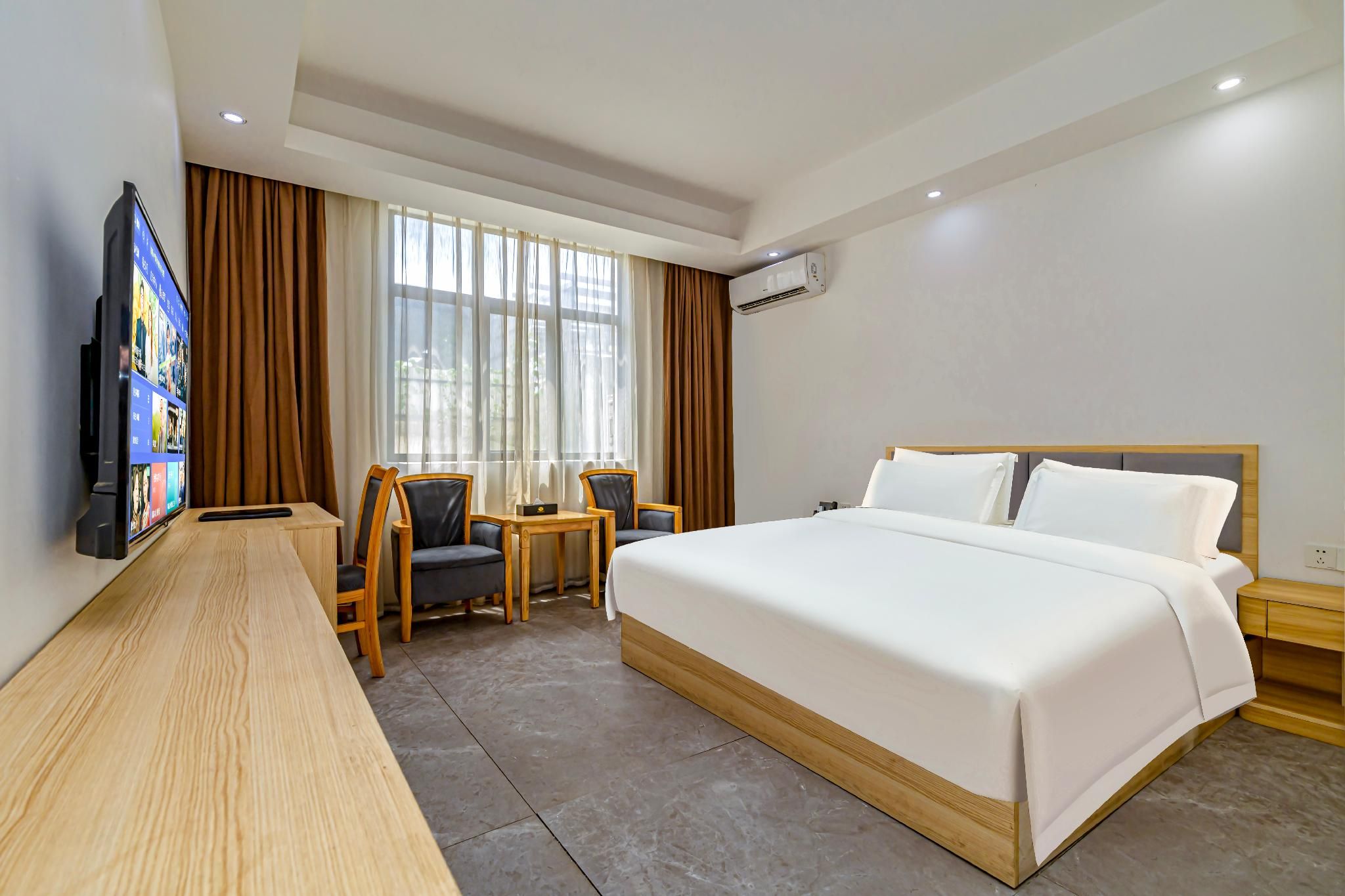 Business King Room