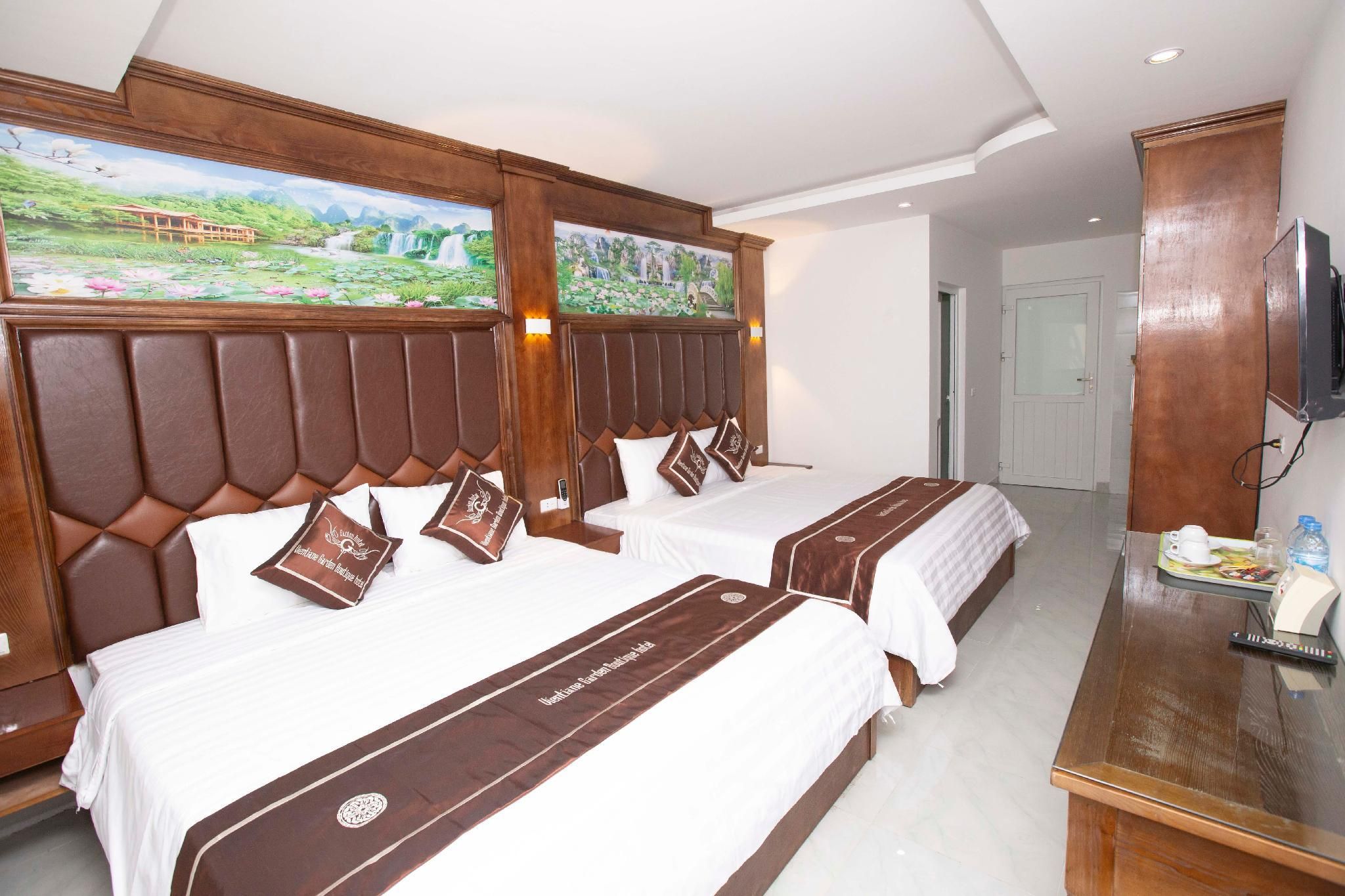 Deluxe Family Room