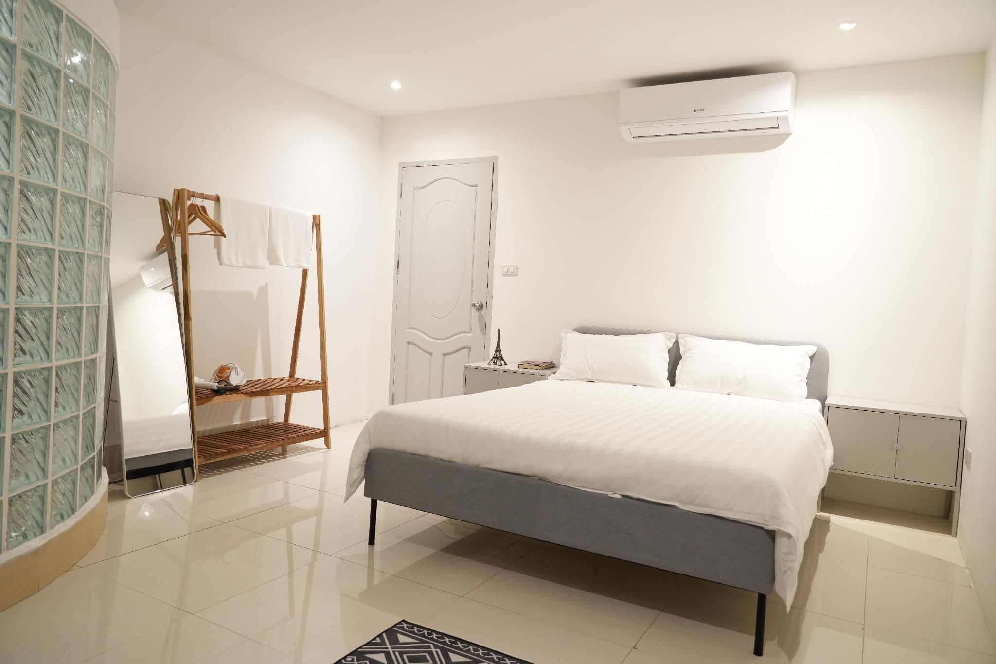 Remedy Hostel Private Double Room