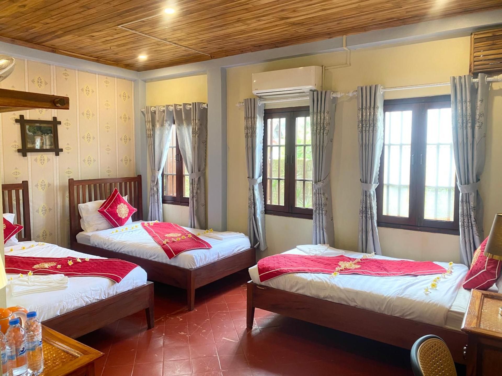 Deluxe Triple 3 Beds