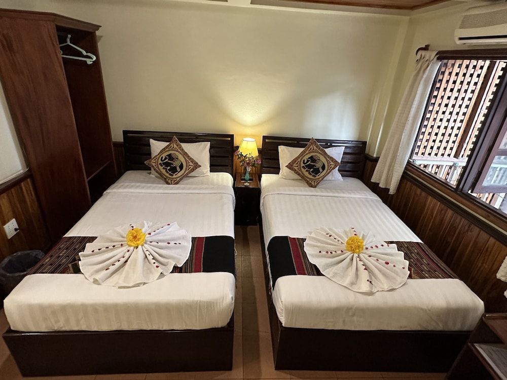 Villa Alounsavath Mekong Riverside Deluxe Twin Room 20