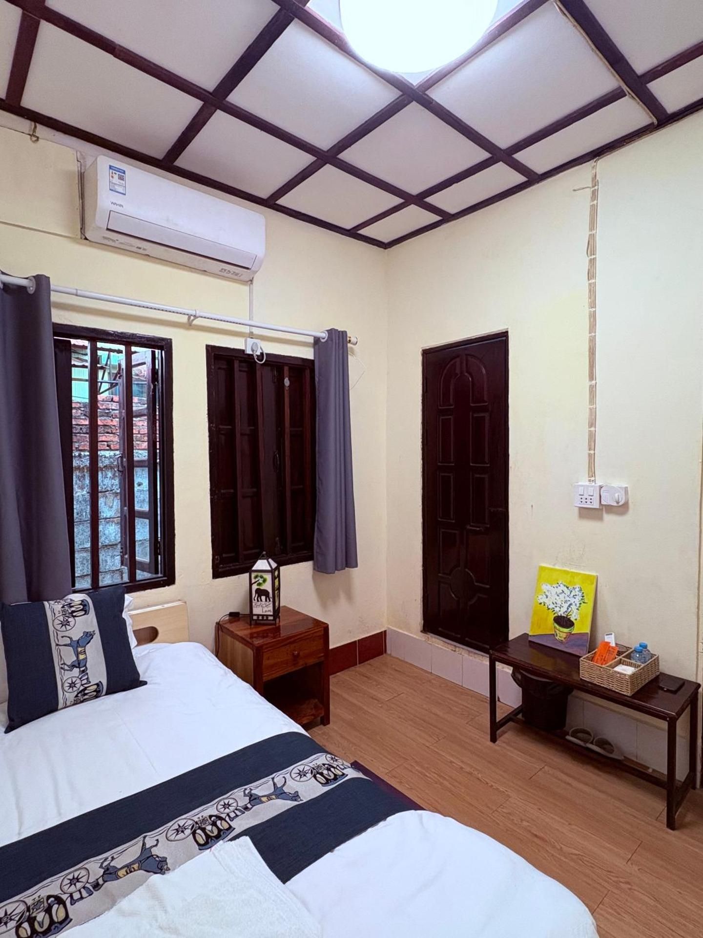 Single Room With Private Bathroom