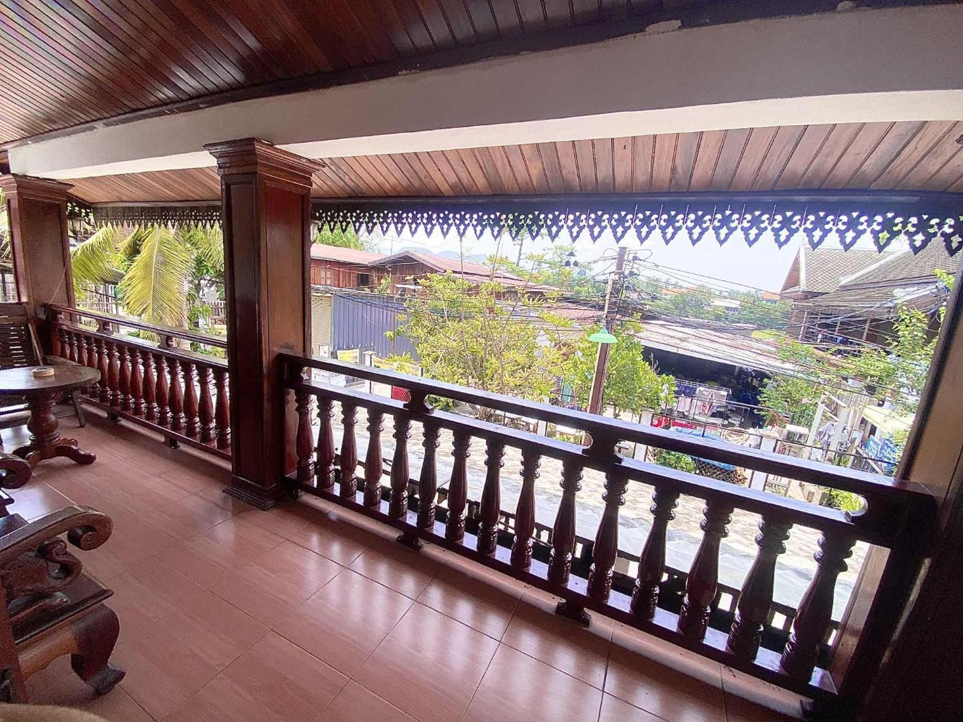 Deluxe Family Room with 3 Beds - Breakfast Included
