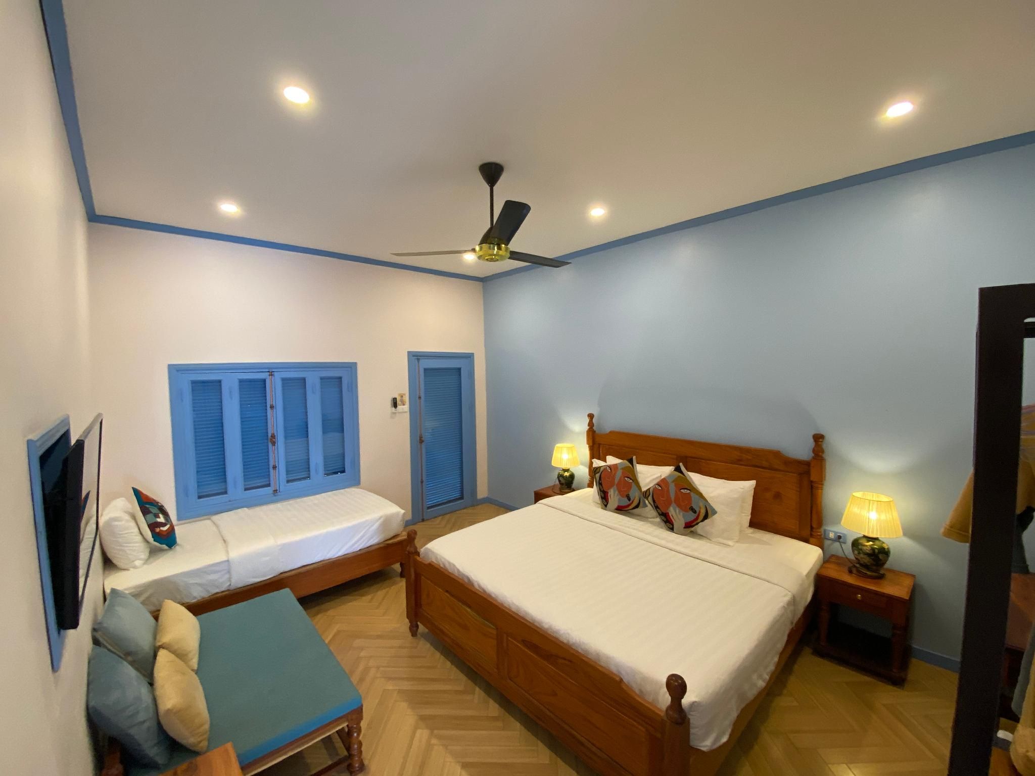 Deluxe Twin Room with Balcony