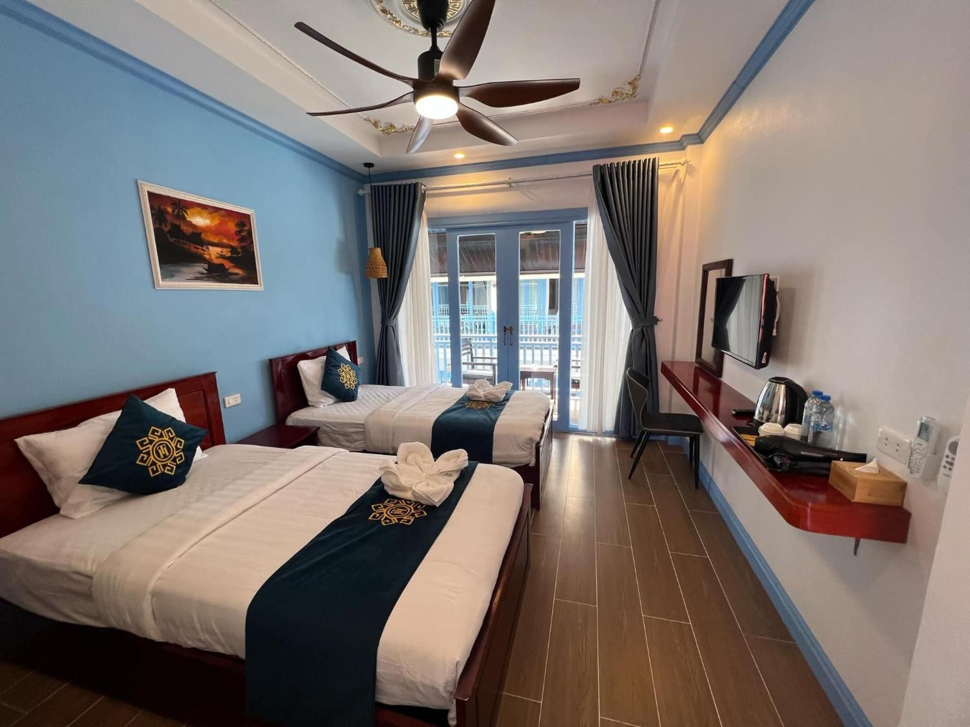 Twin Room with Balcony