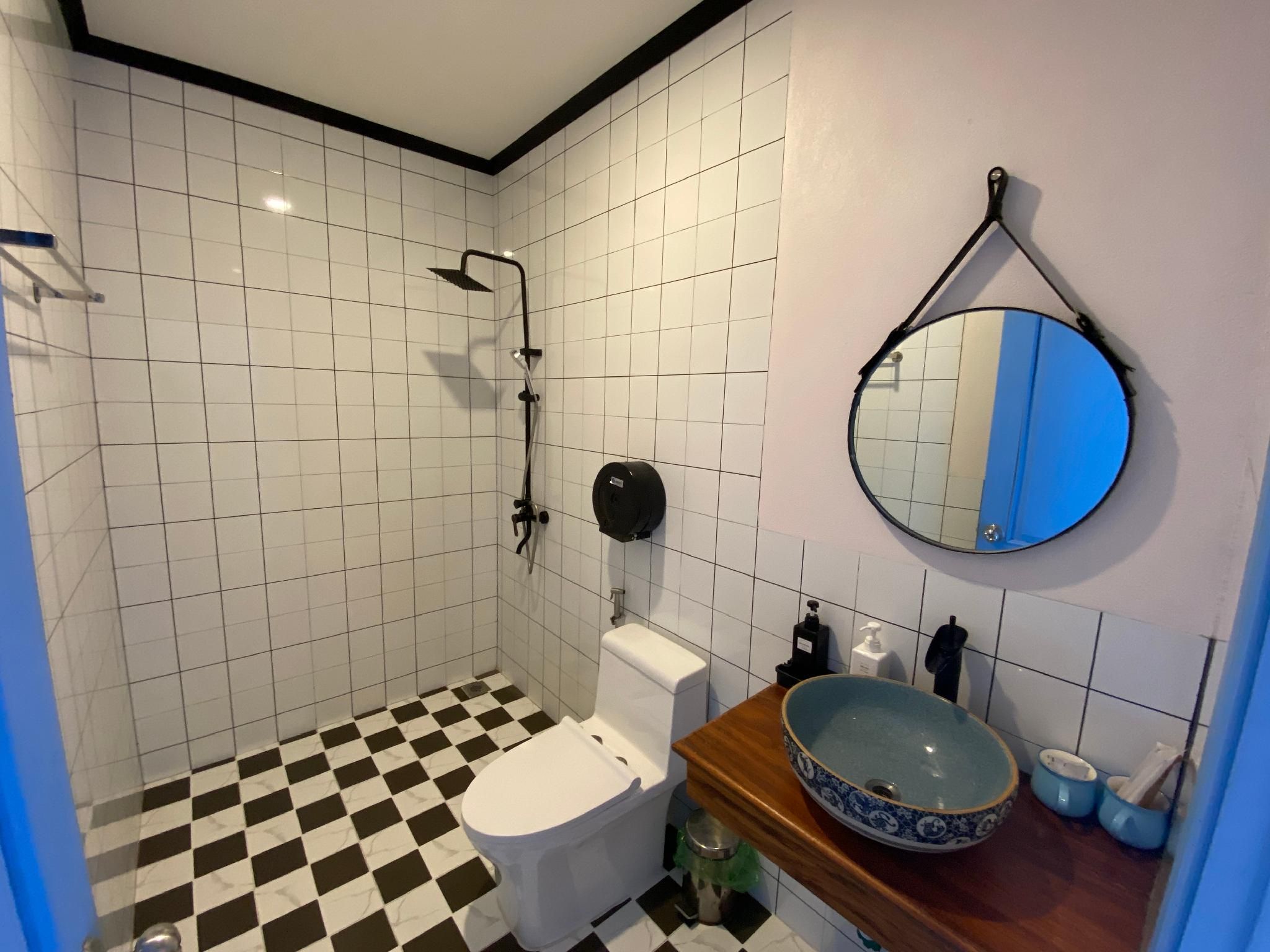 Garden View Family Room