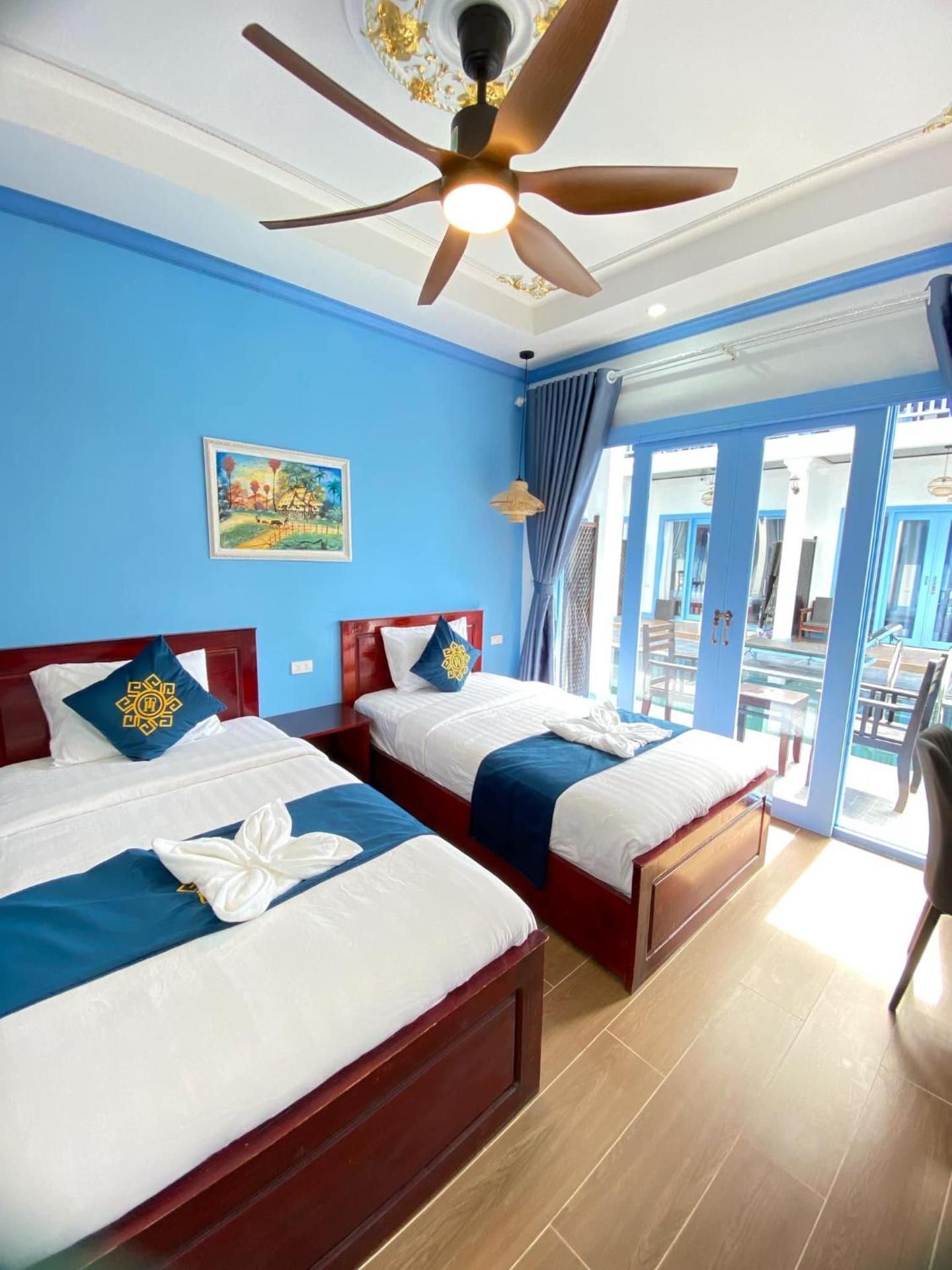 Twin Room with Pool View