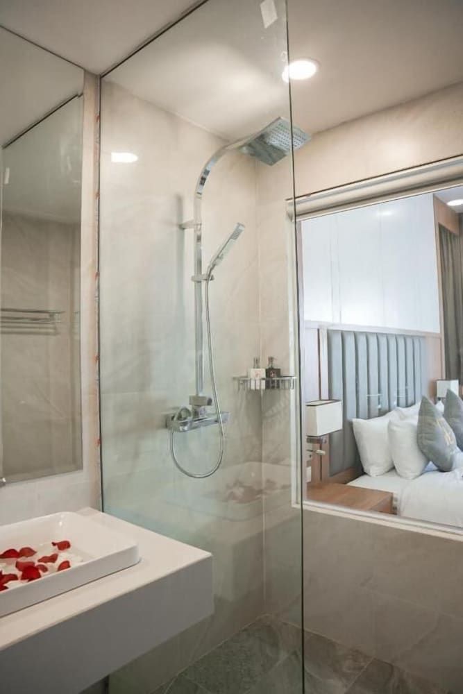 The Secret Luang Prabang Deluxe Double Room, Balcony, Garden View 12