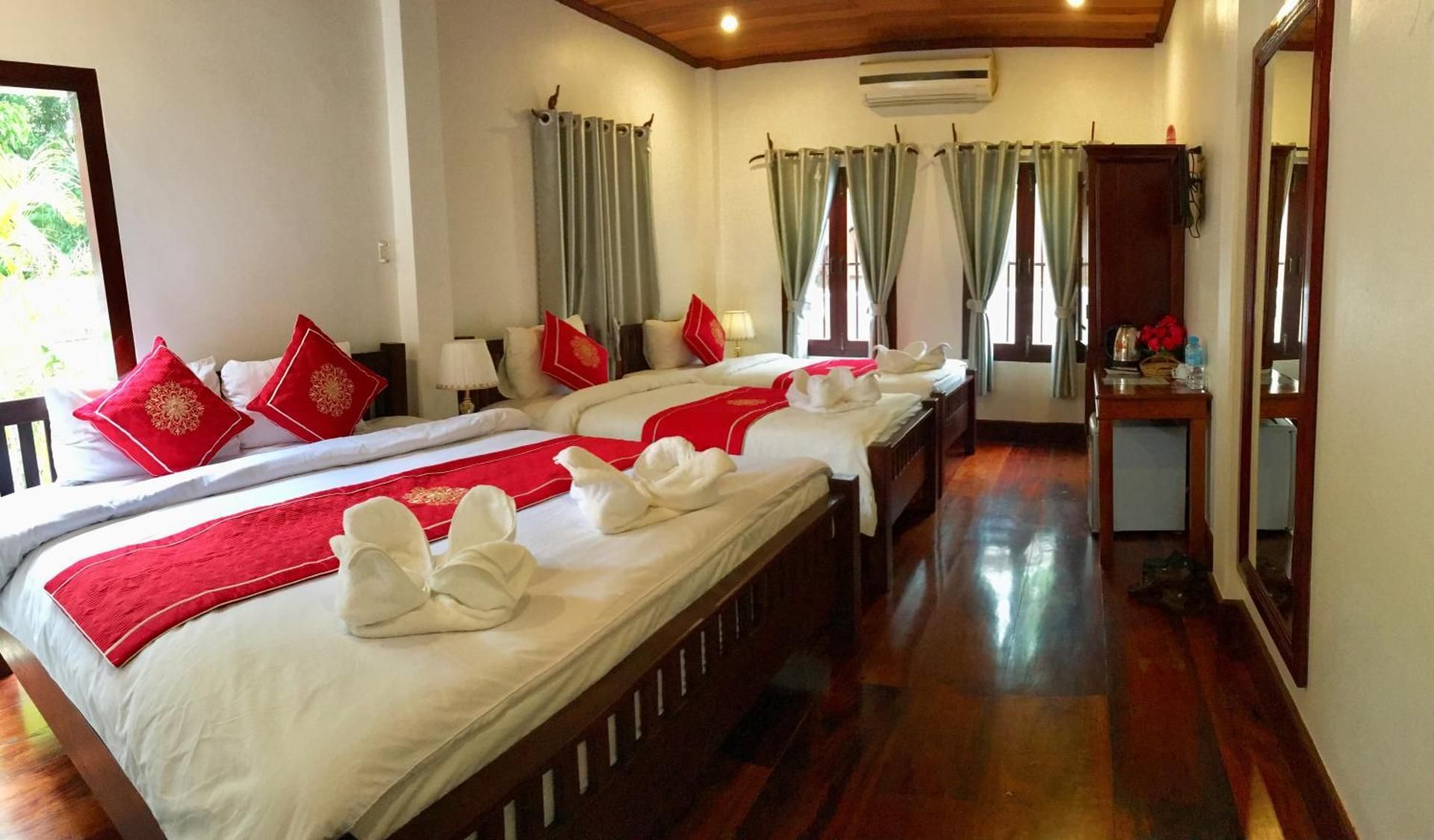 Deluxe Family Room