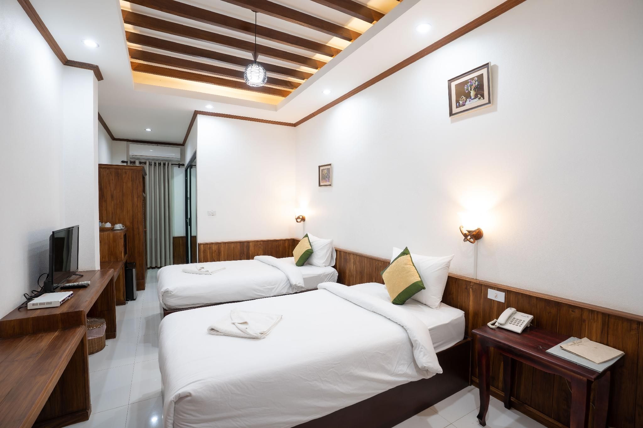 Luangsay Inn Standard Twin Room