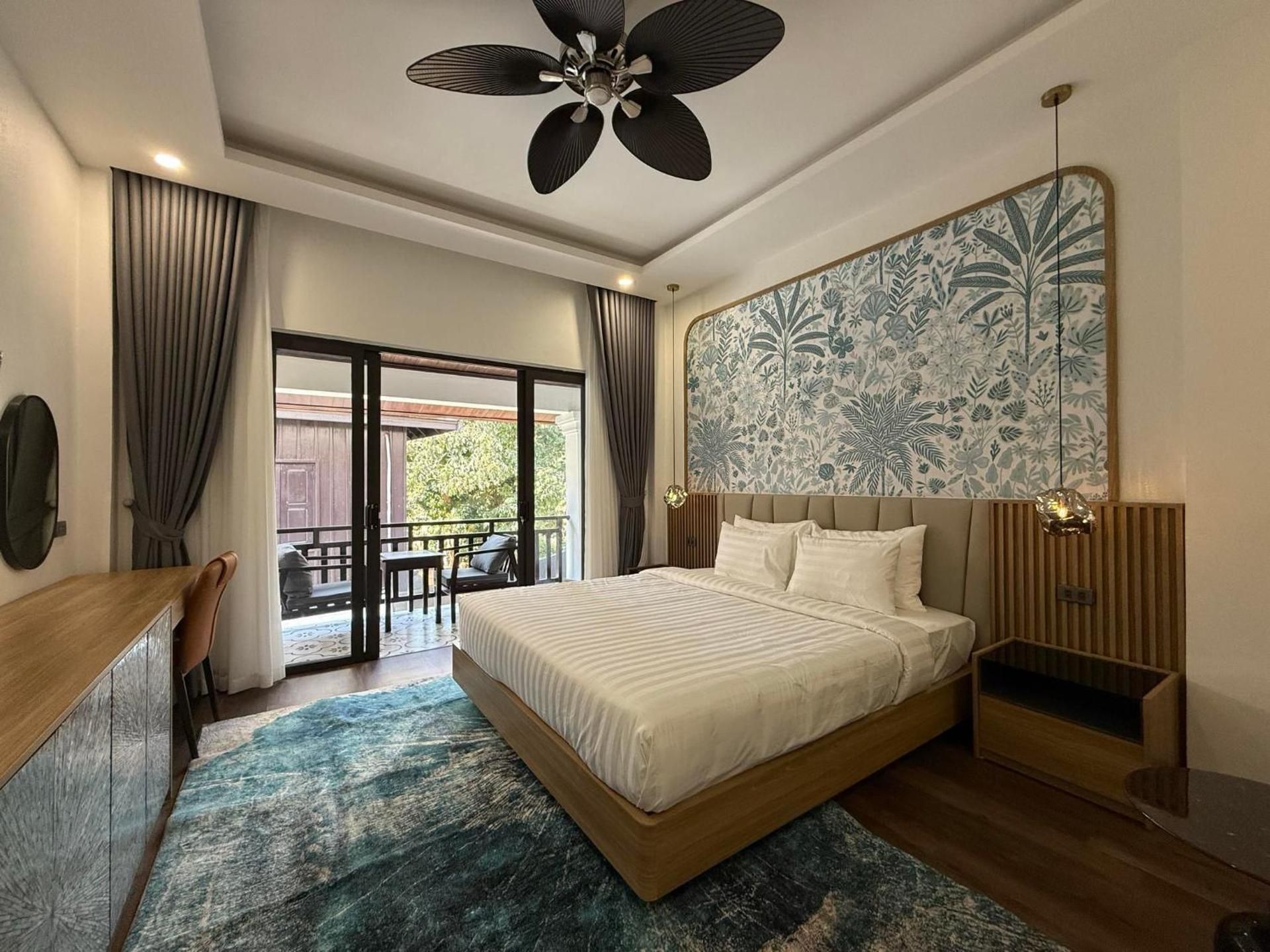 King Bed