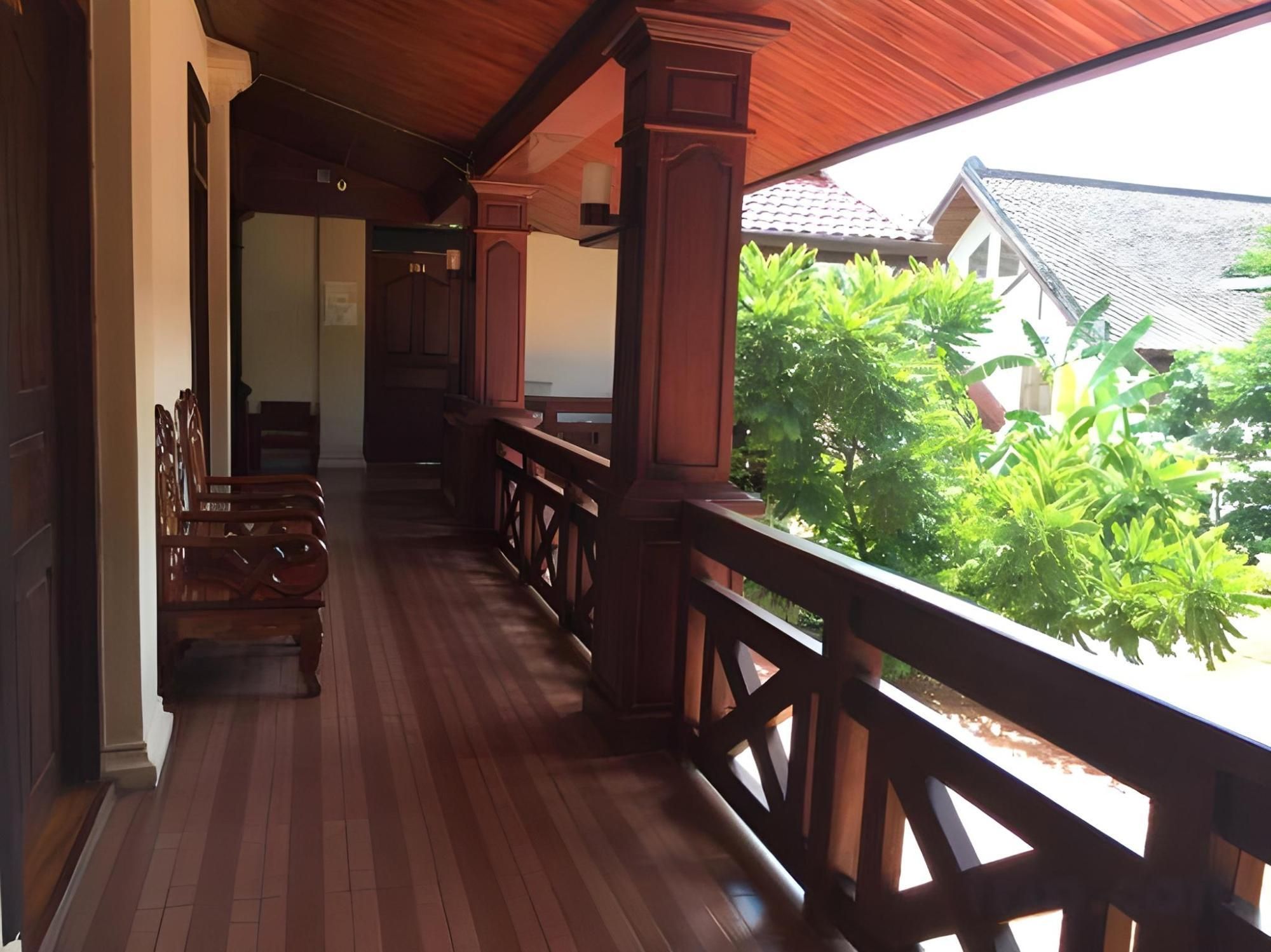 a5f04d9c9deeba76d9fb8a22b2328cfb