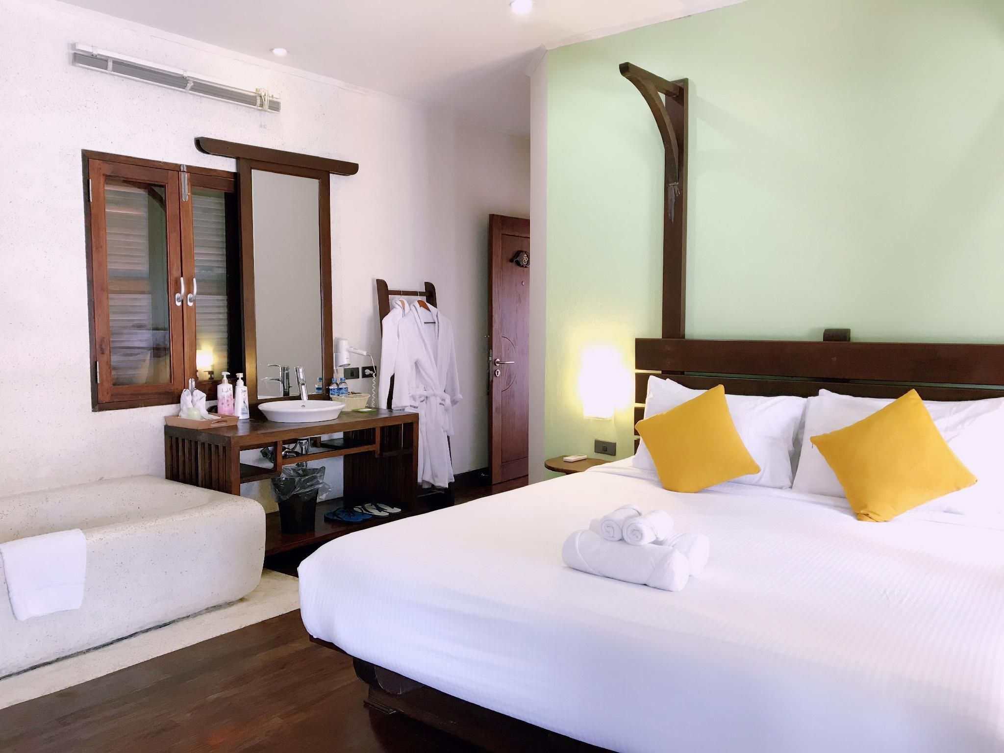 Ancient Luang Prabang Hotel (Ban Phonheuang) Deluxe Double Room 2