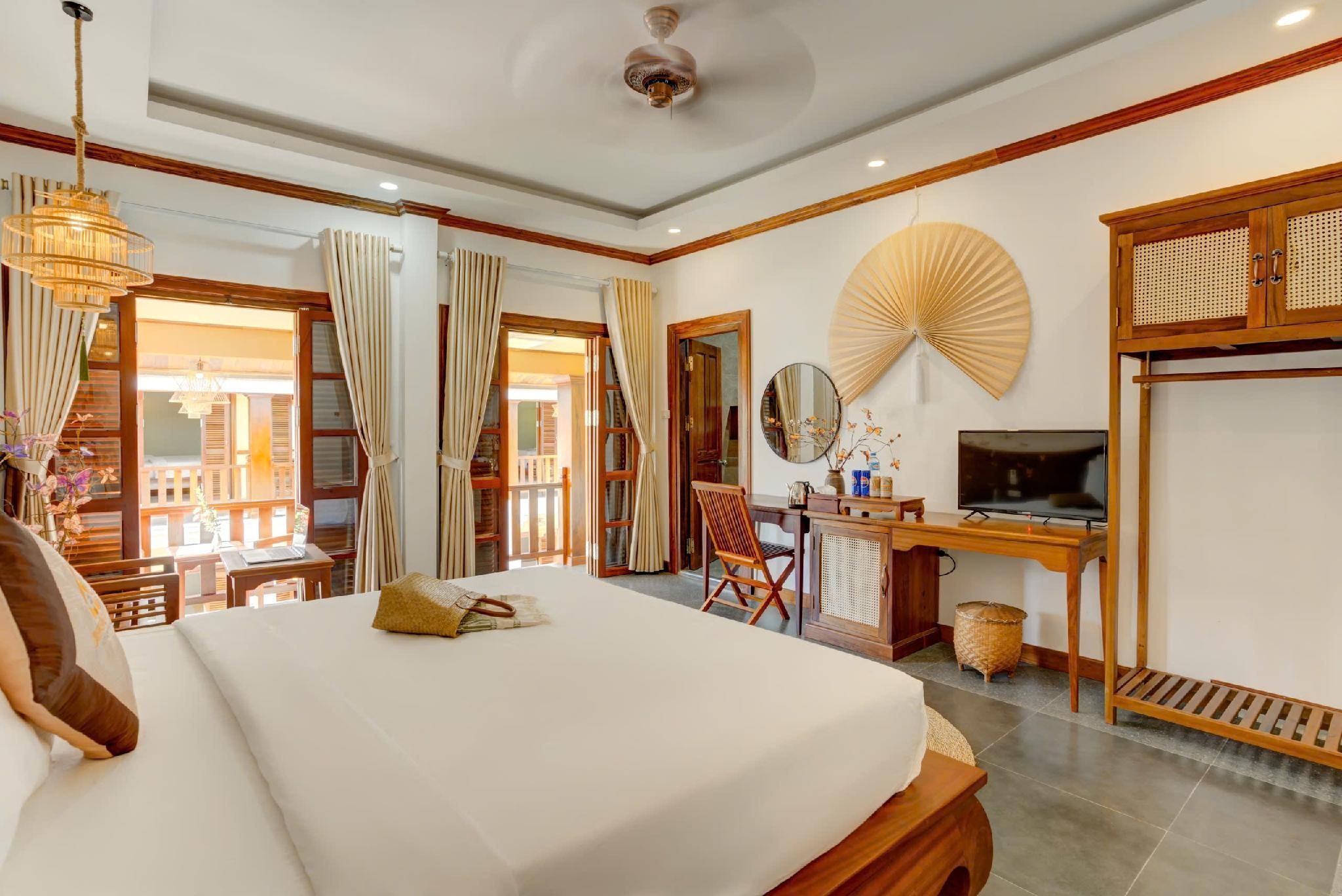 Deluxe Double with Balcony