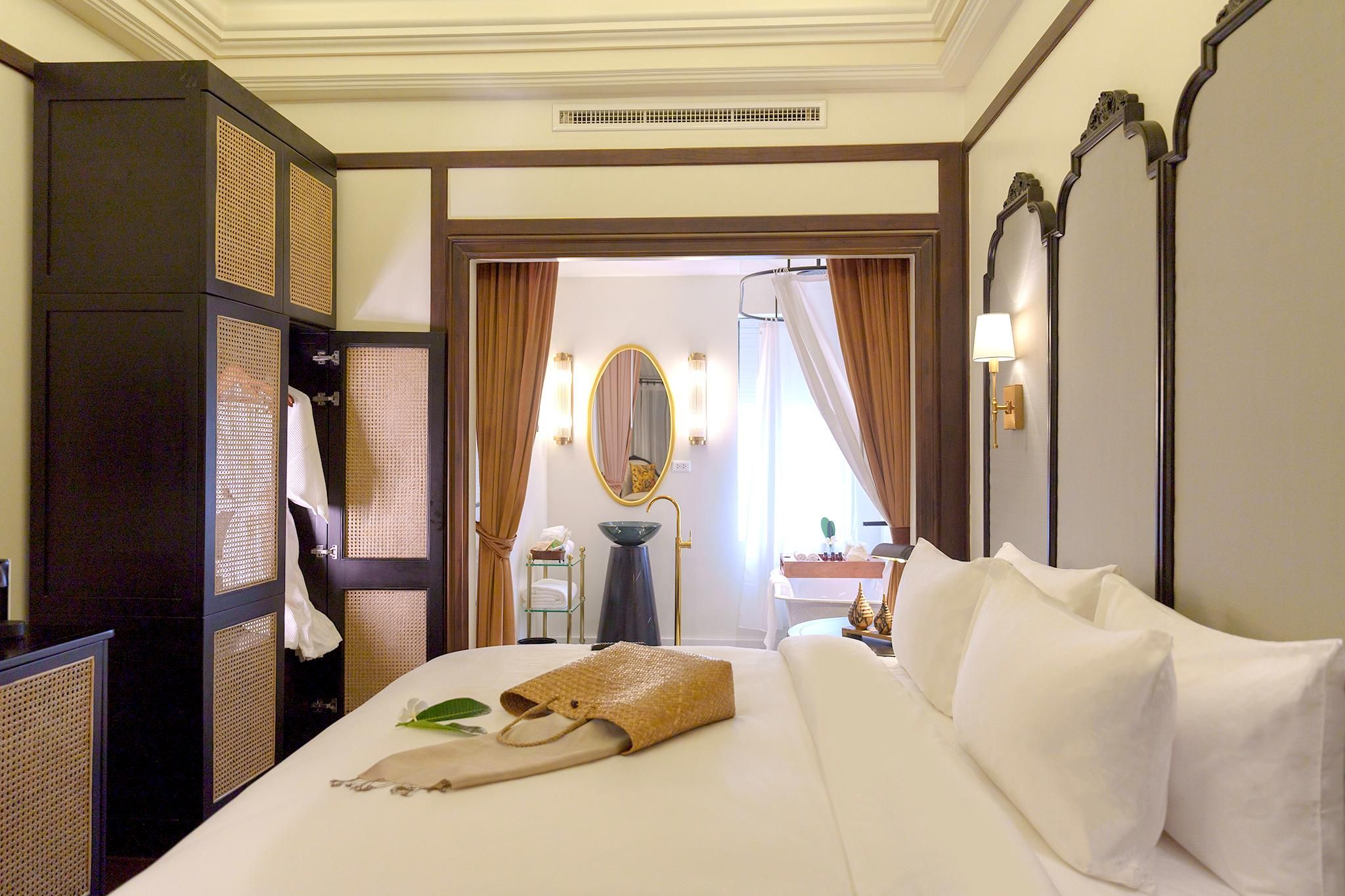 Deluxe Double Room - Breakfast Included