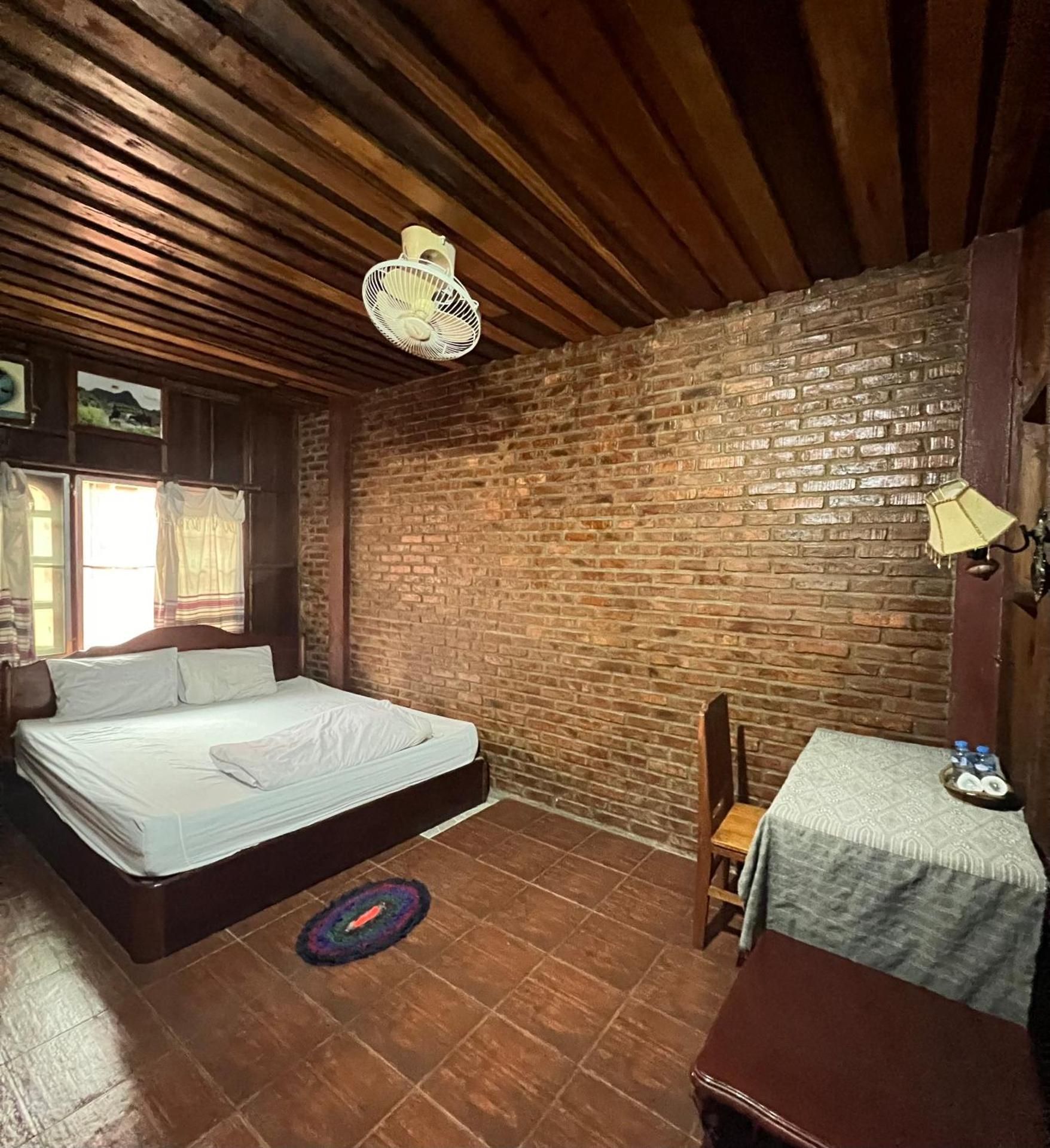 Zuela Guesthouse and Restaurant Twin Room - Breakfast Included