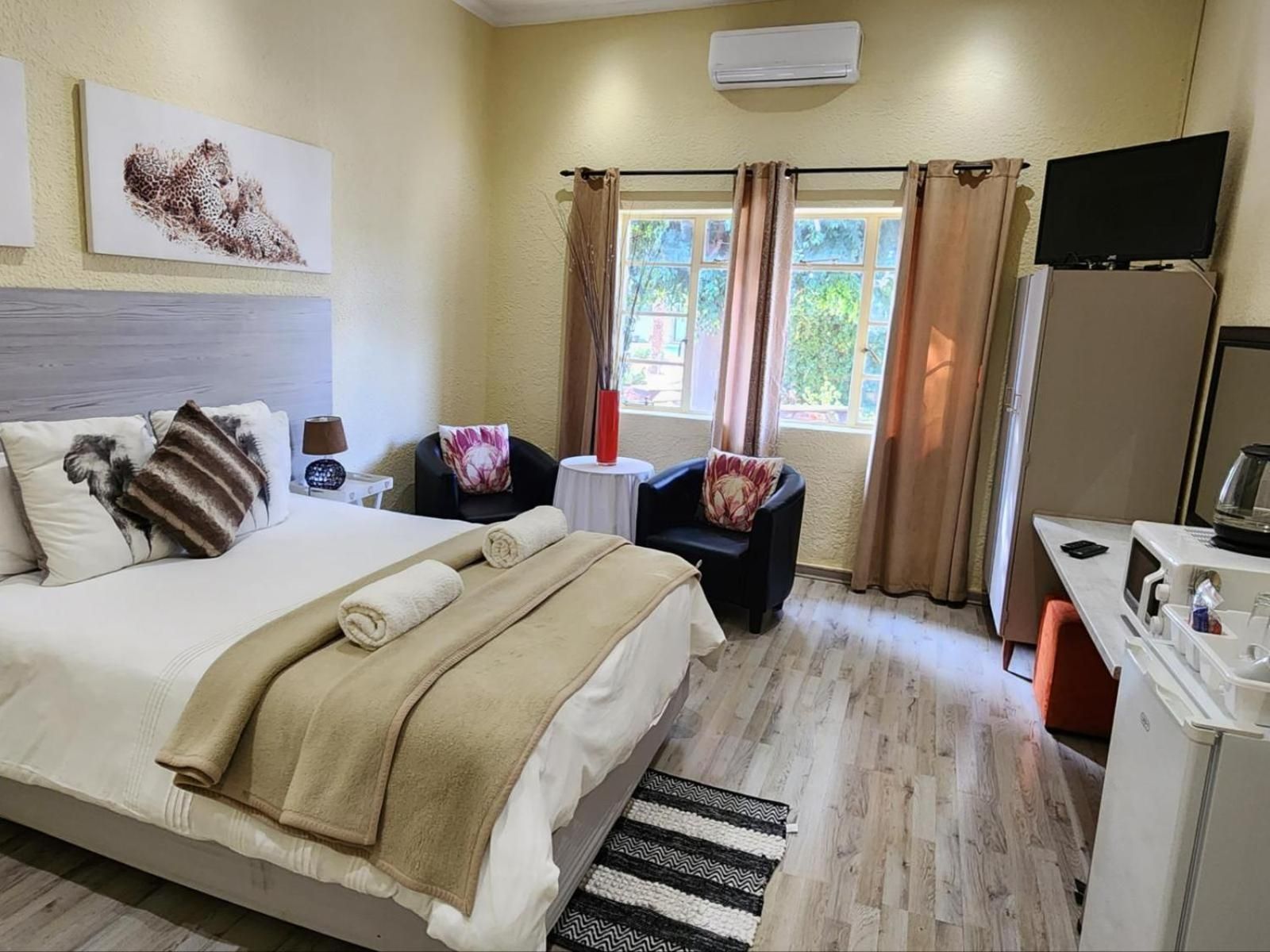 Deluxe Double or Twin Room