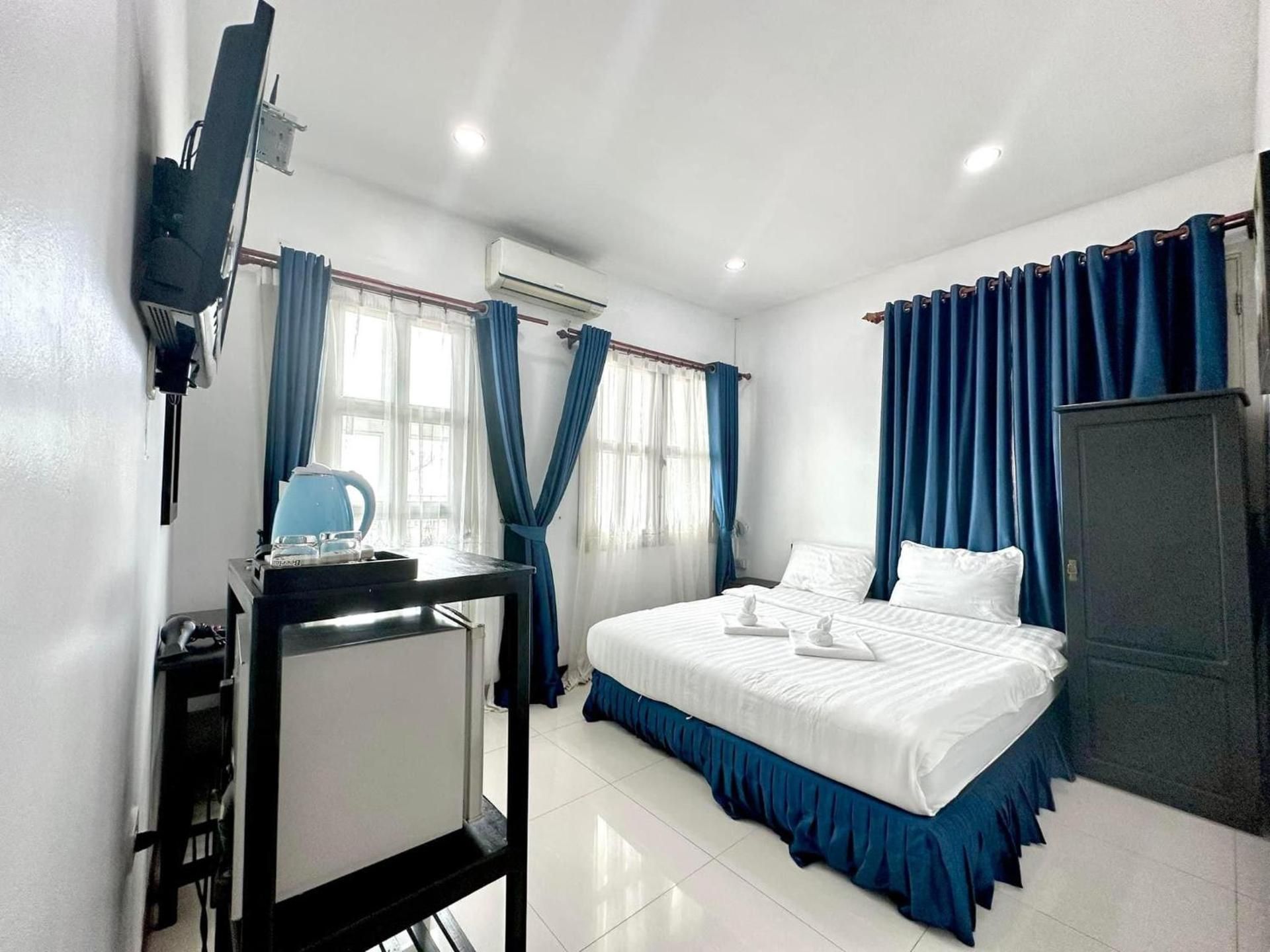 Subbinh Hotel and Restaurant Deluxe Double Room