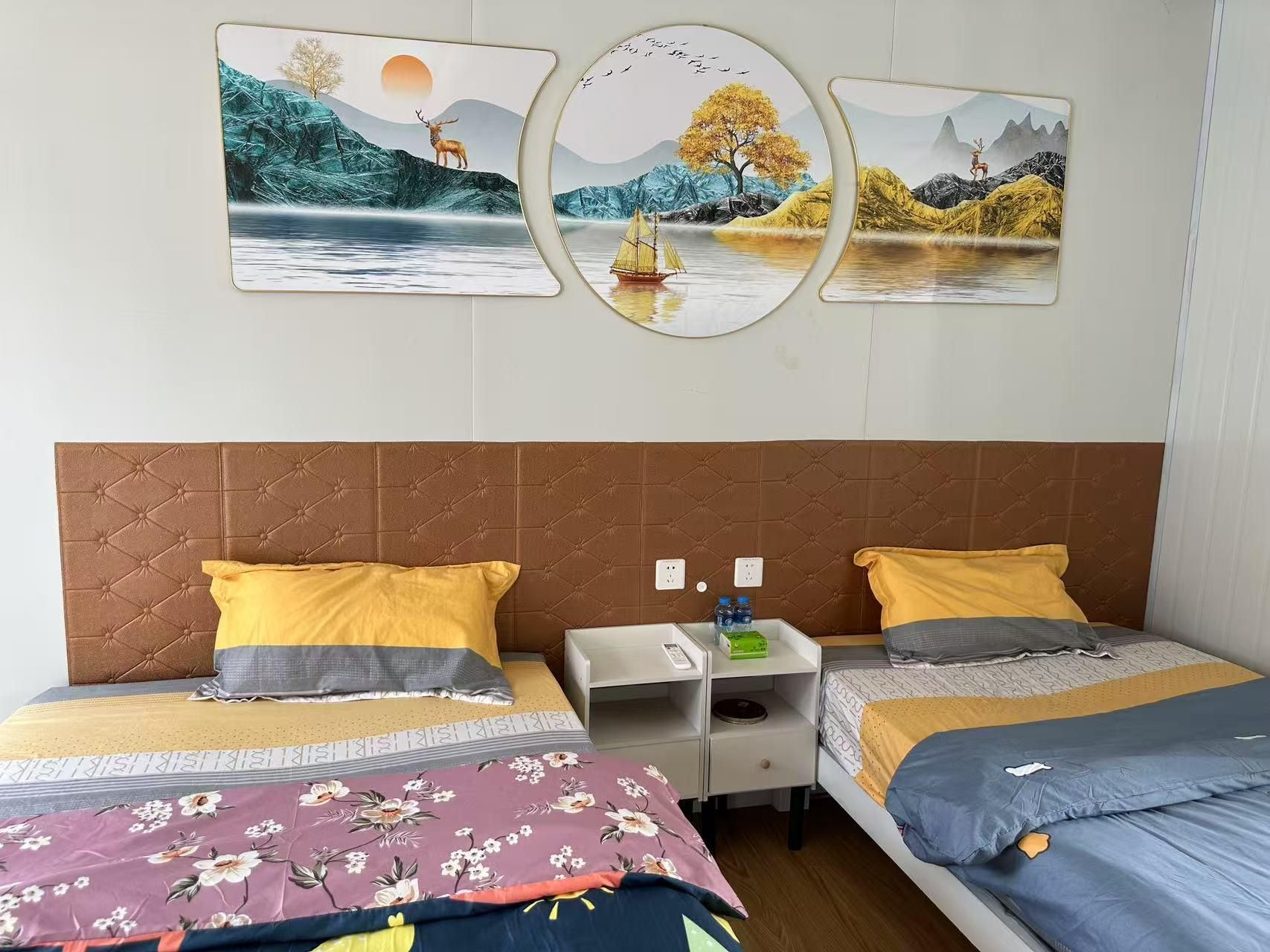 Single Bed in Dormitory with Shared Bathroom
