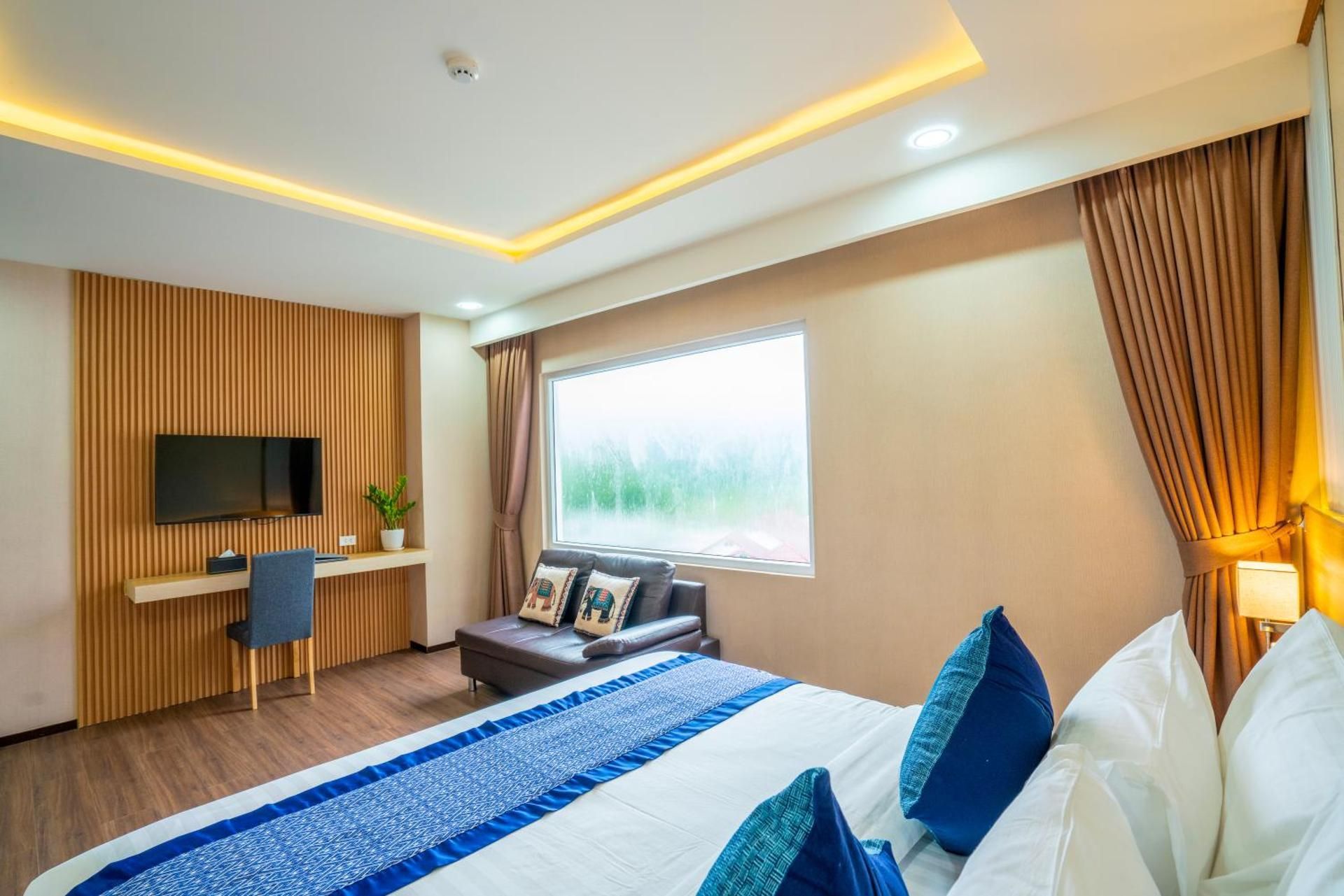 Superior King Room