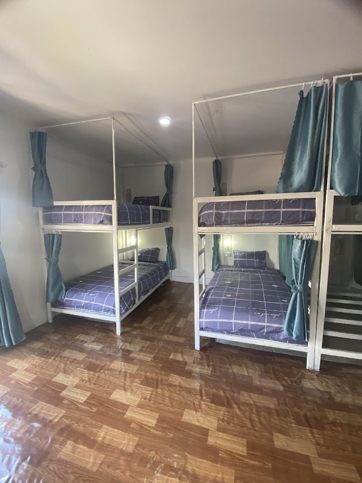 Deluxe - Bed in 8-Bed Mixed Dormitory