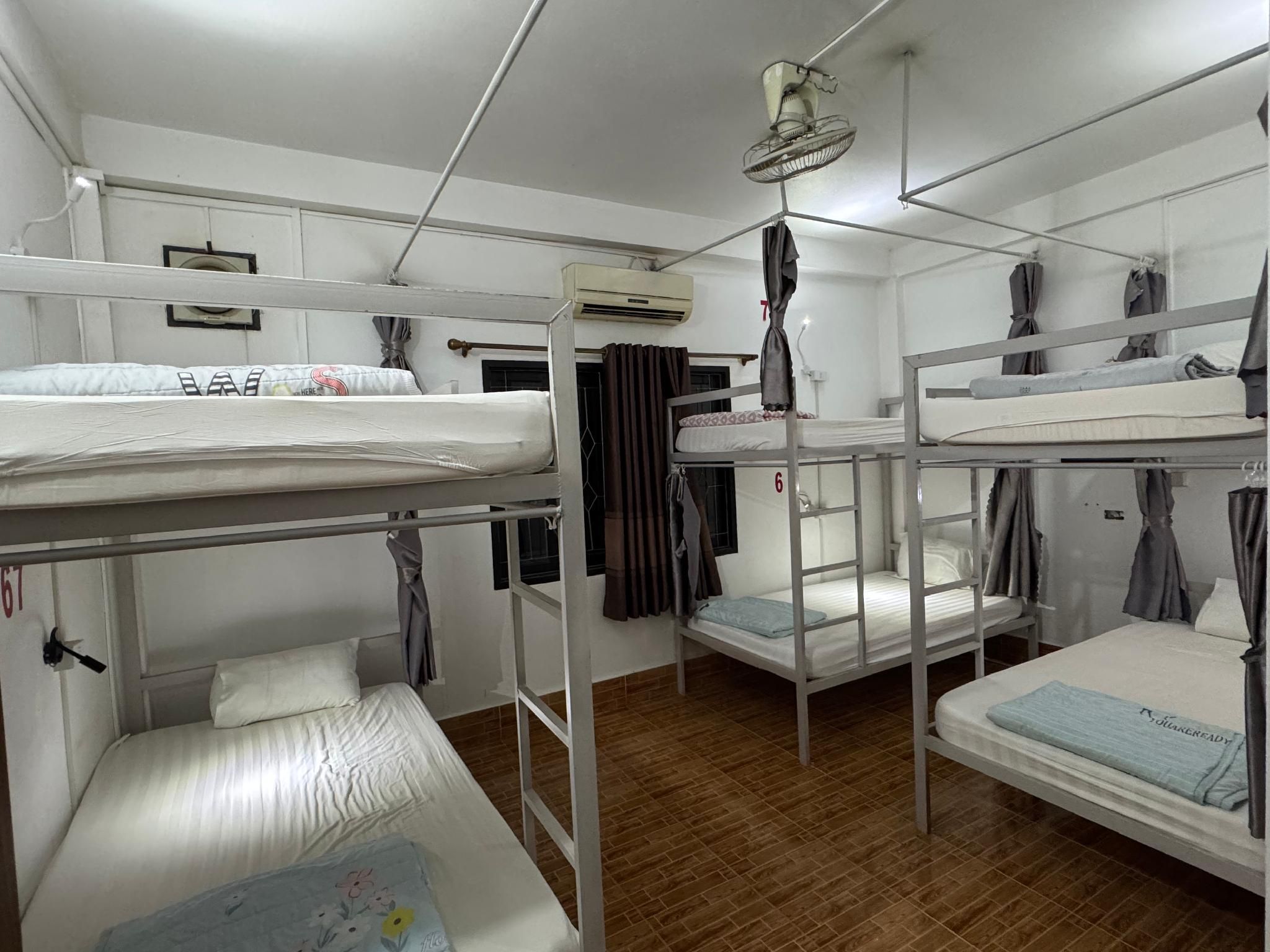 Bed in 6 Bed AC Mixed Dormitory Room with Ensuite Bathroom