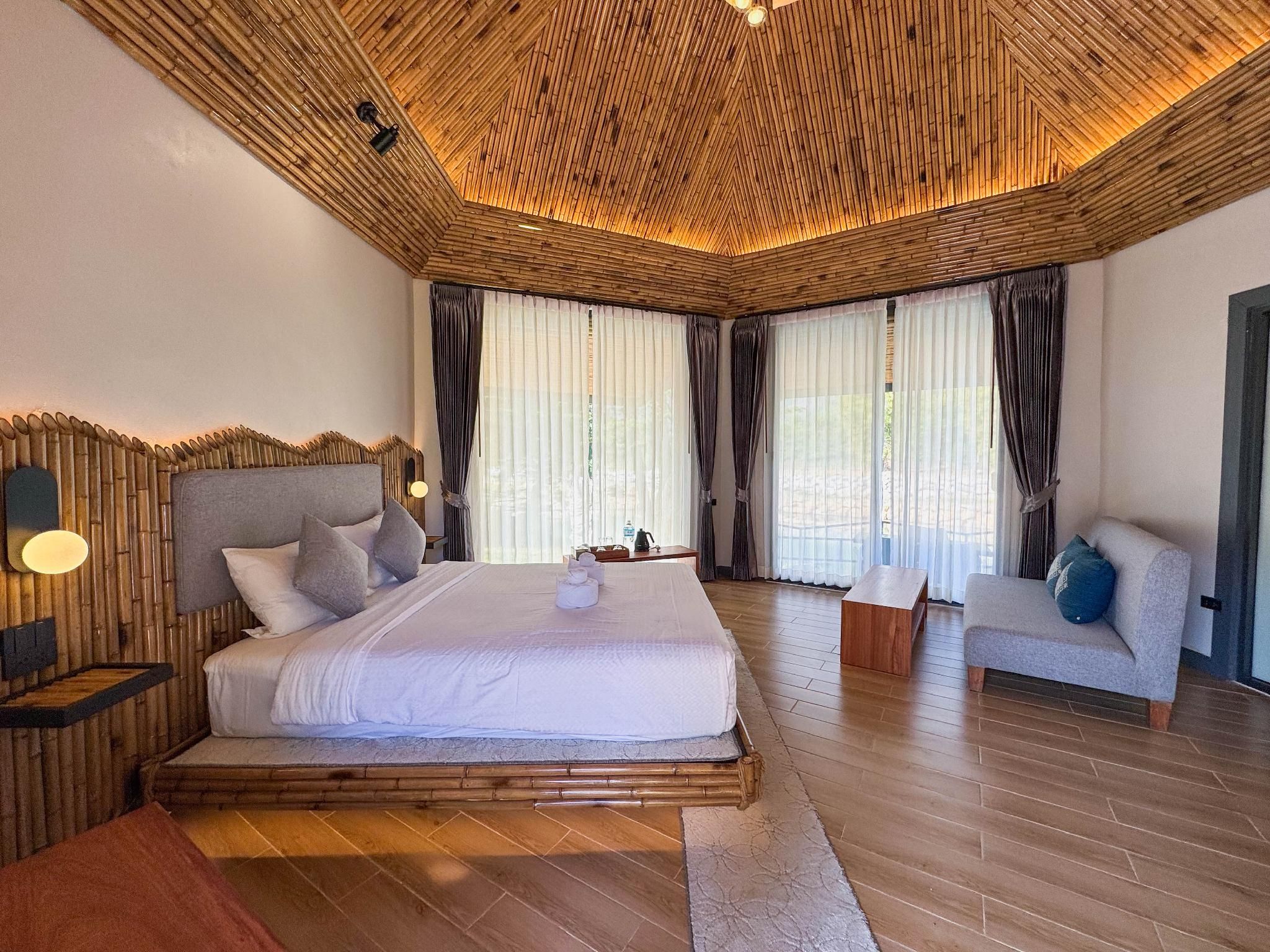 Delux Double Room with Balcony and Ocean View