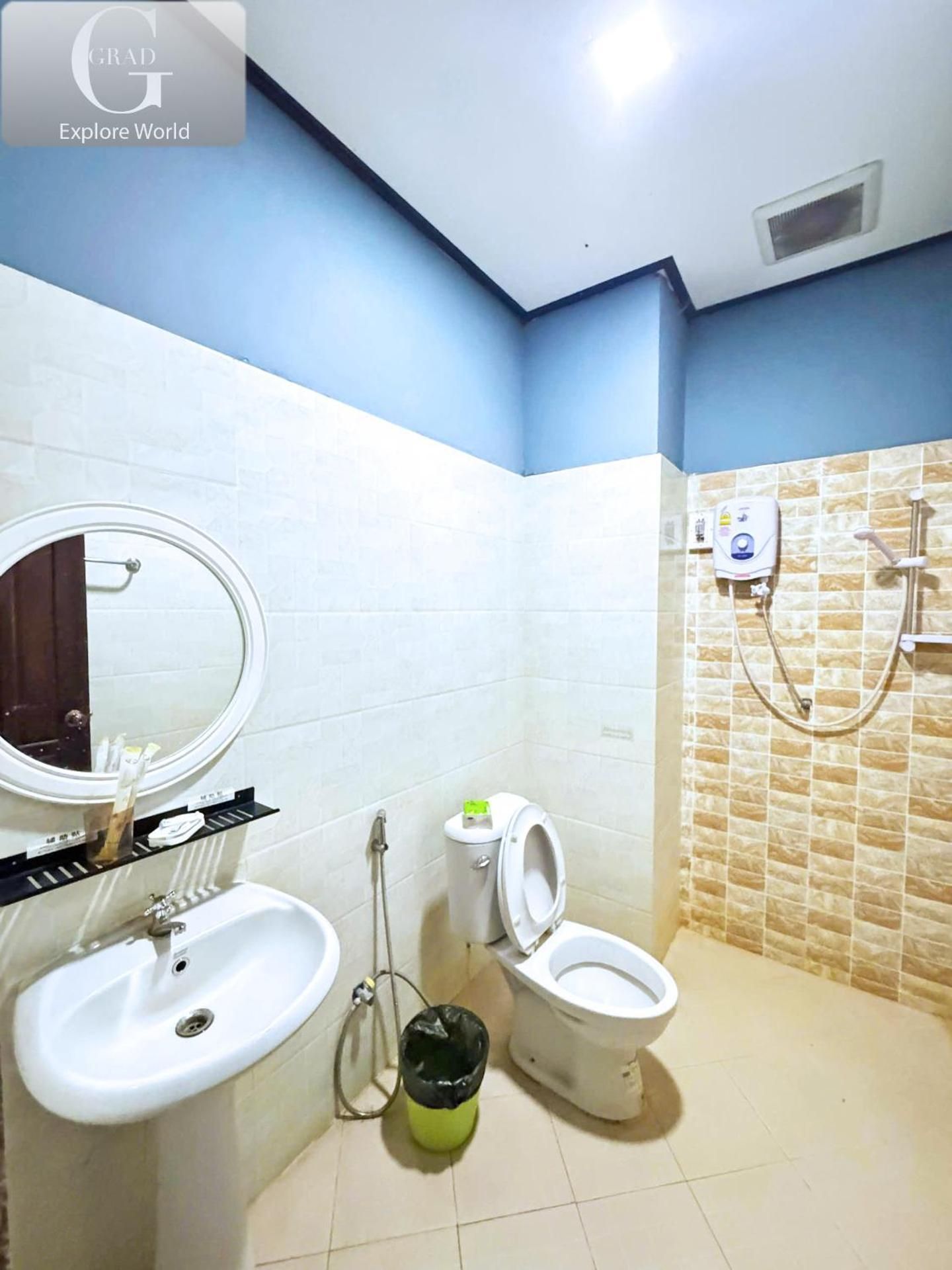 Vangvieng Misokxay Hotel Deluxe Double or Twin Room 2