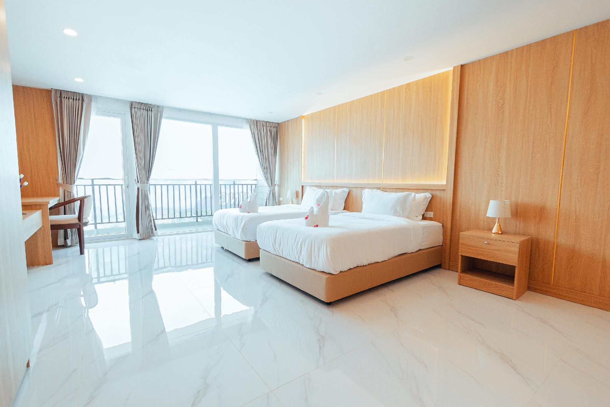 Junior Suite Twin - City View