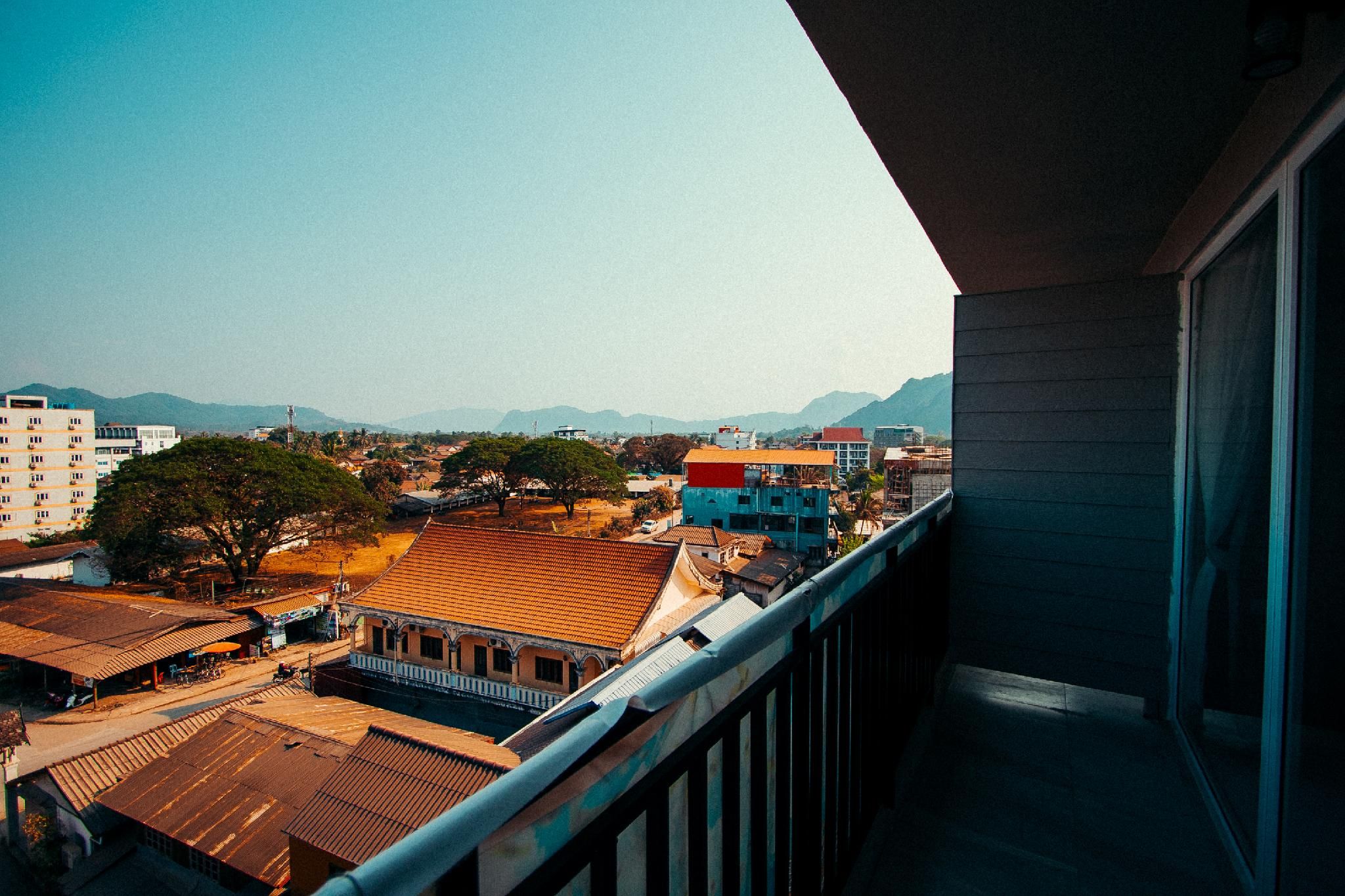 Junior Suite Twin - City View