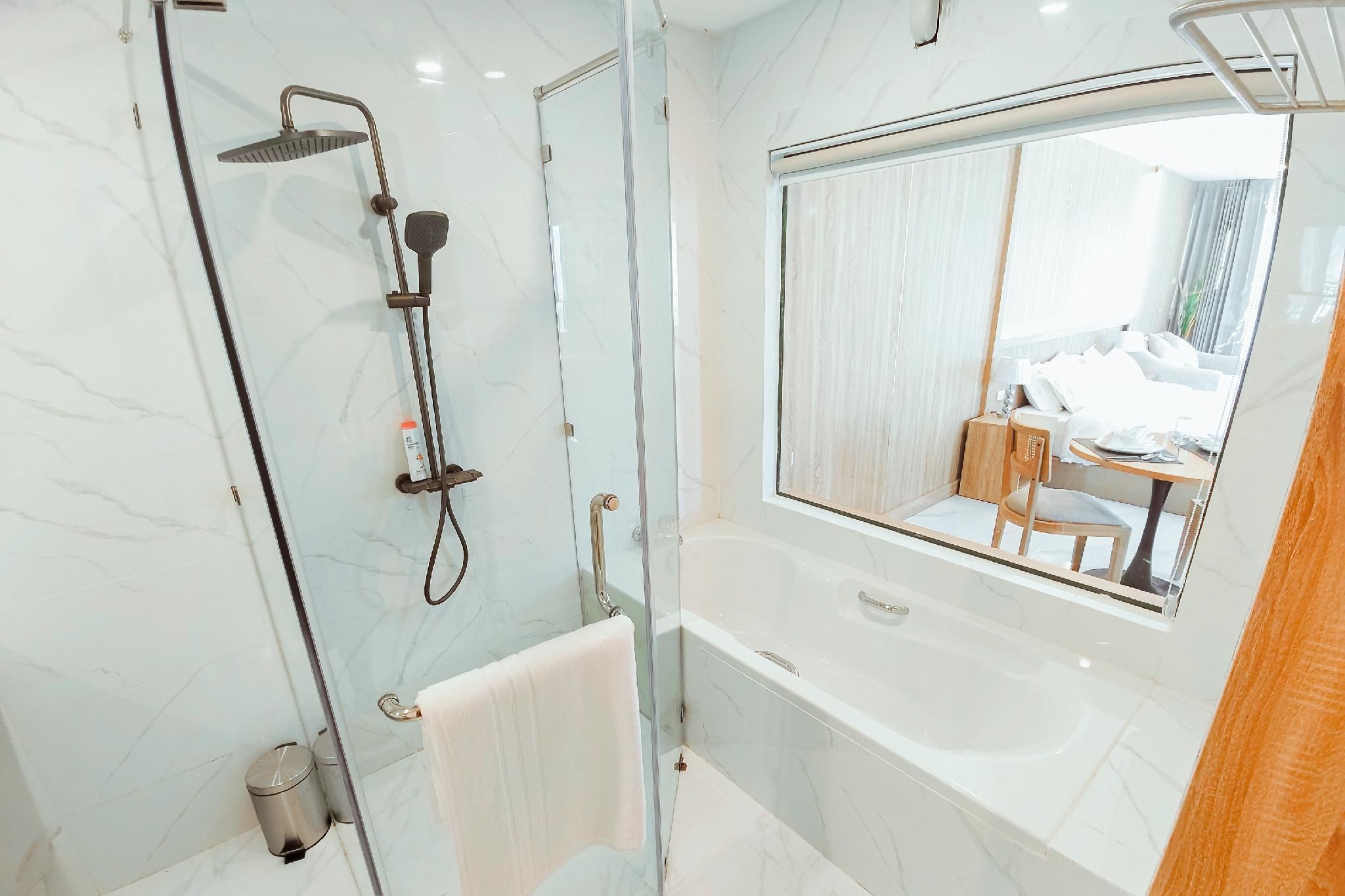 Premier Suite Twin - River View