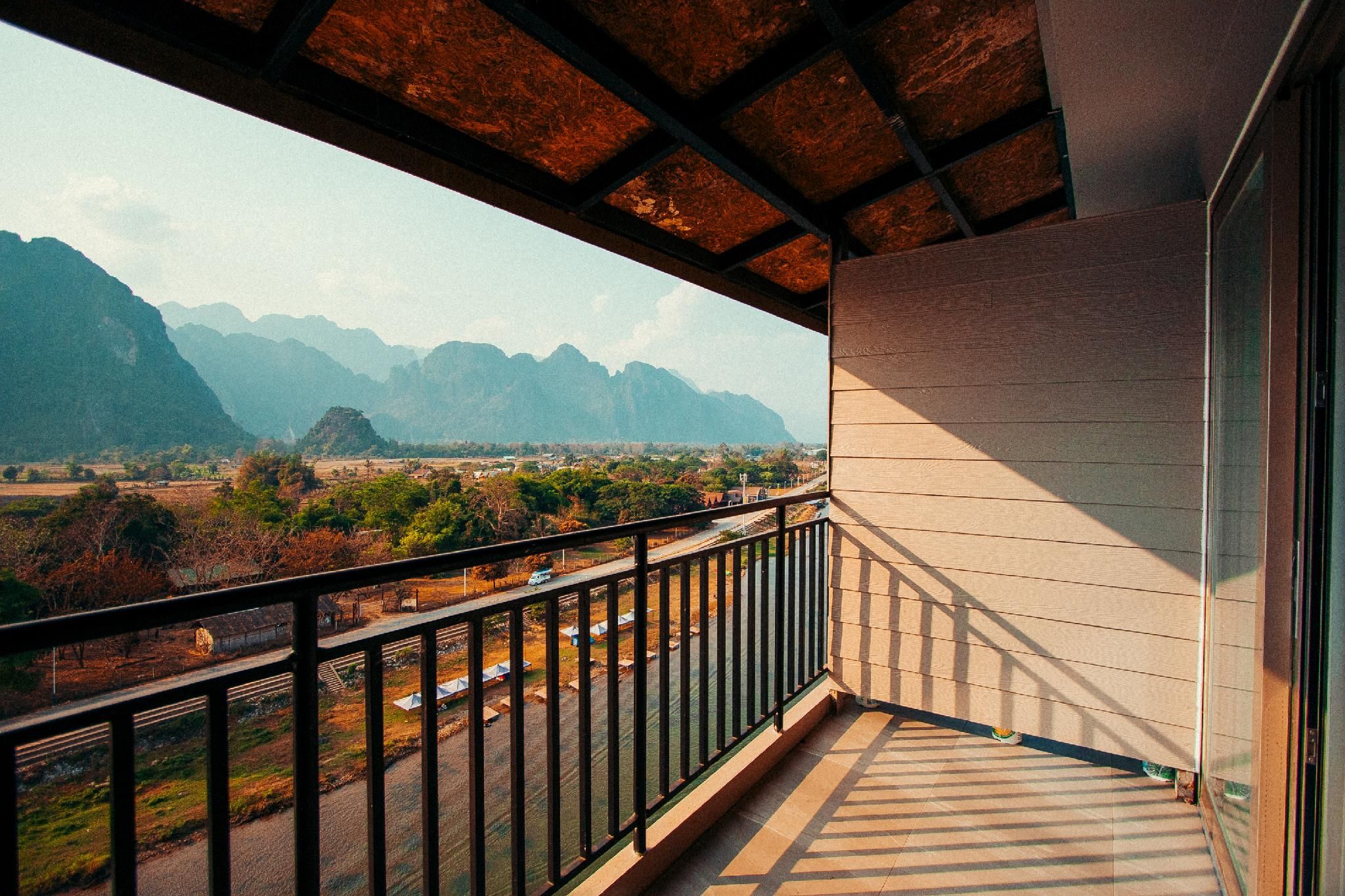 Premier Suite Twin - River View