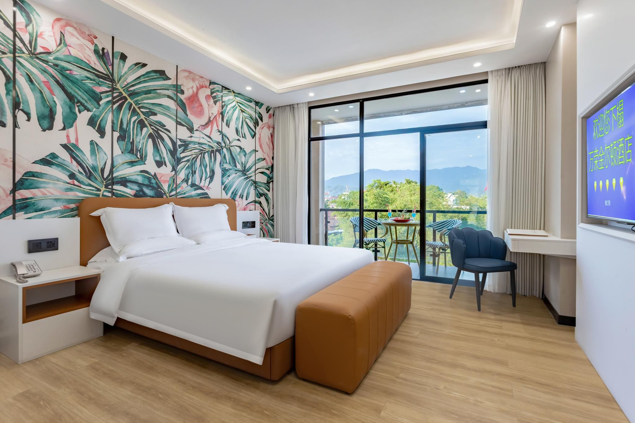Deluxe Queen Queen Room