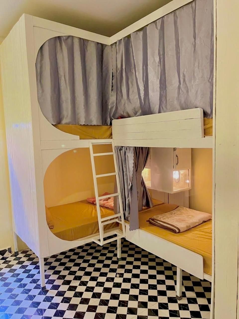 Bed in 6-Bed Mixed Dormitory Room