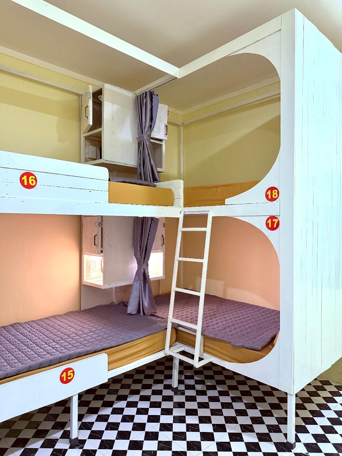 Dormitory Non-Smoking