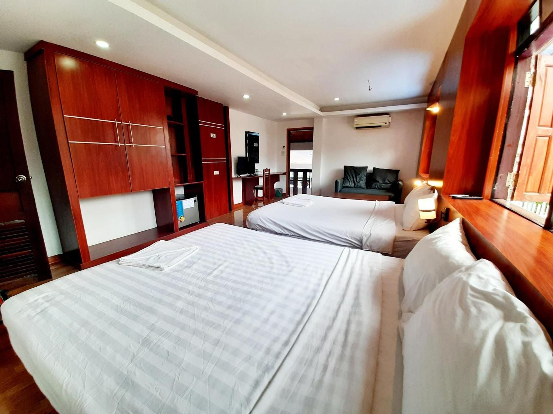 Quadruple Room with Mountain View