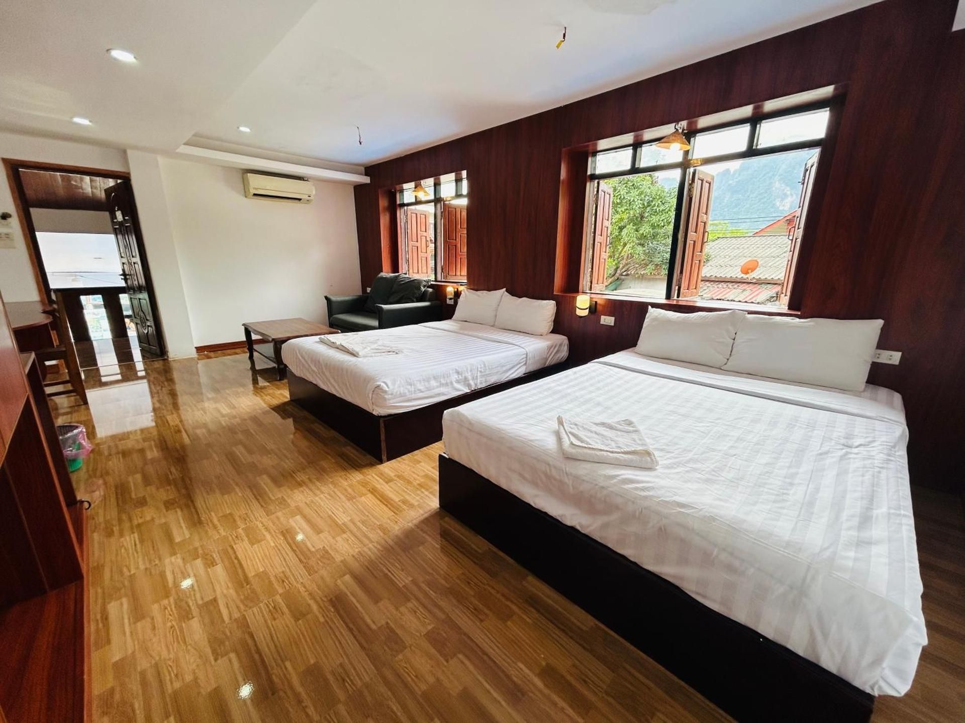 Quadruple Room with Mountain View