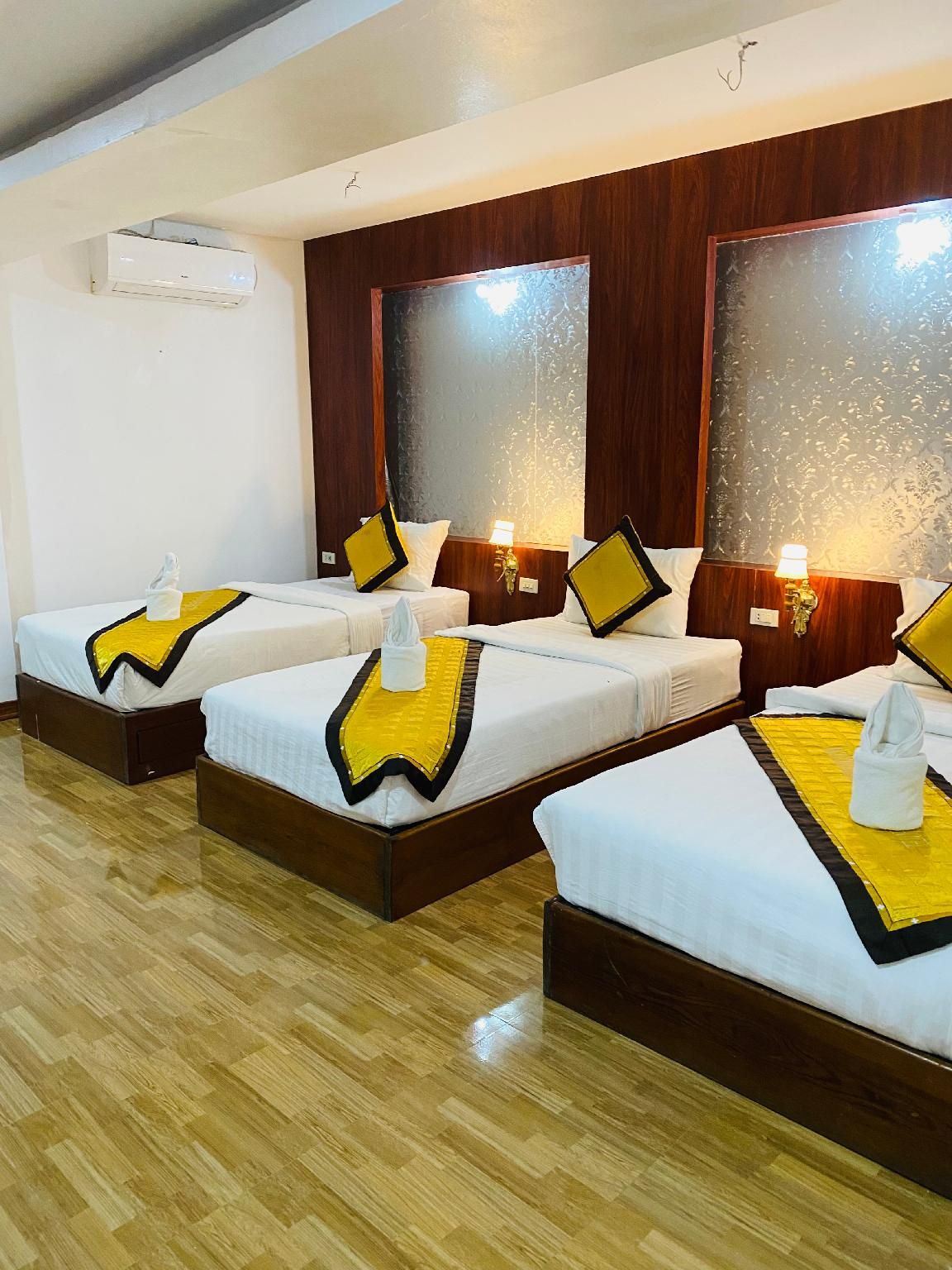 Triple Room (Twin Room + Extra Bed)