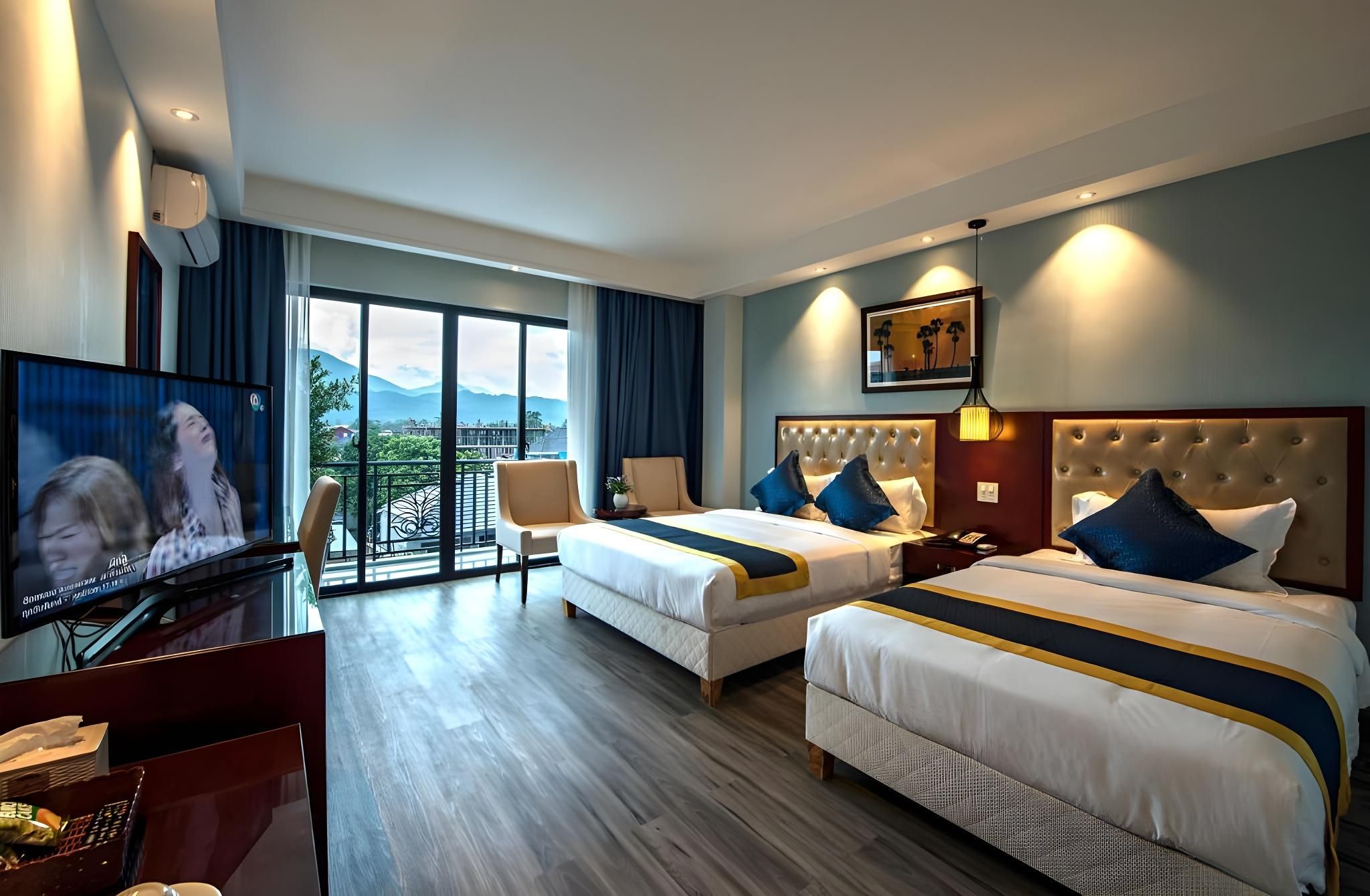 Deluxe Triple Room with balcony