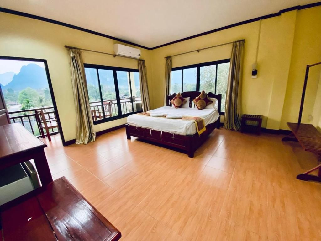 Deluxe Room with Balcony