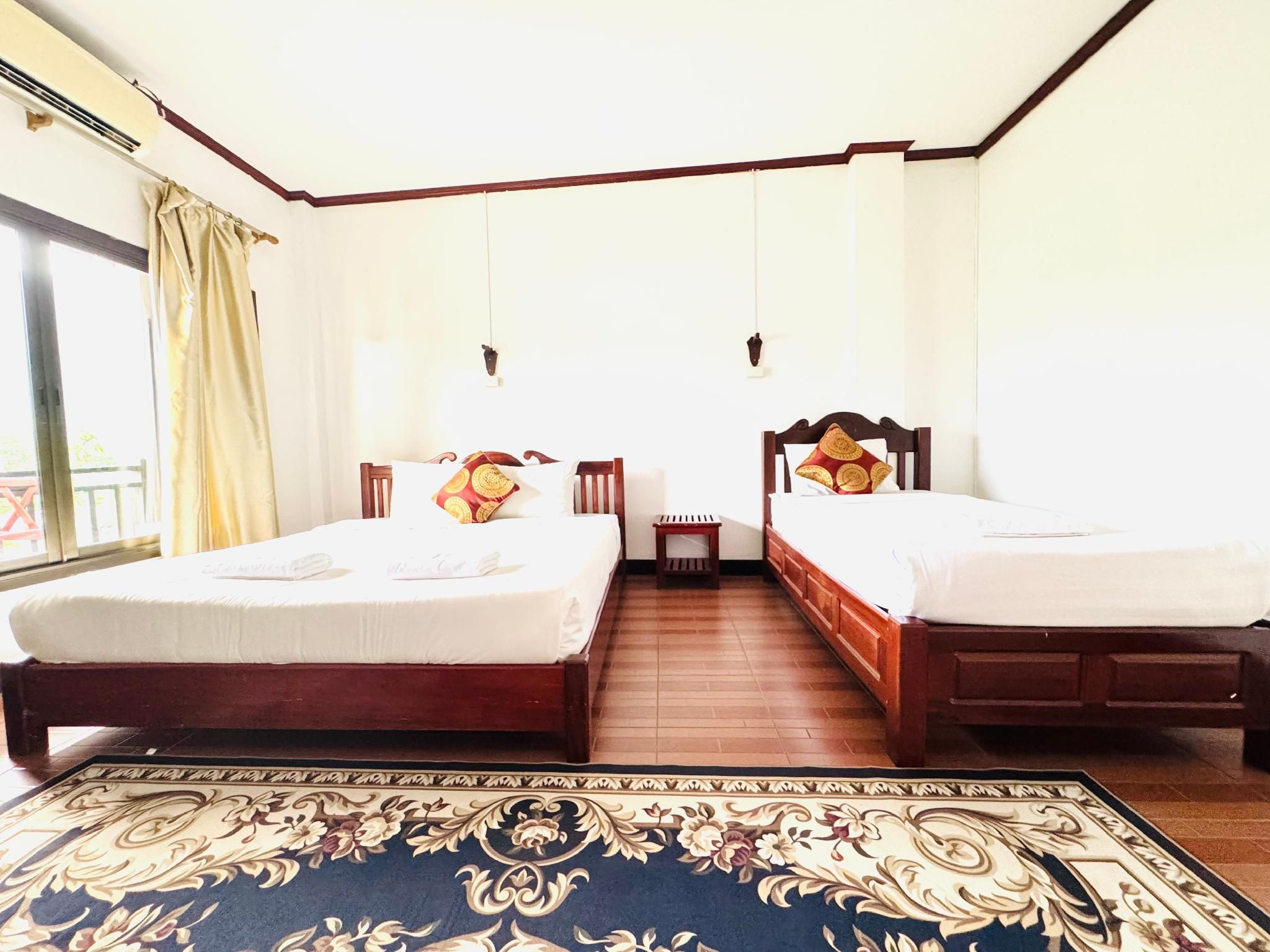 Deluxe Triple With Balcony