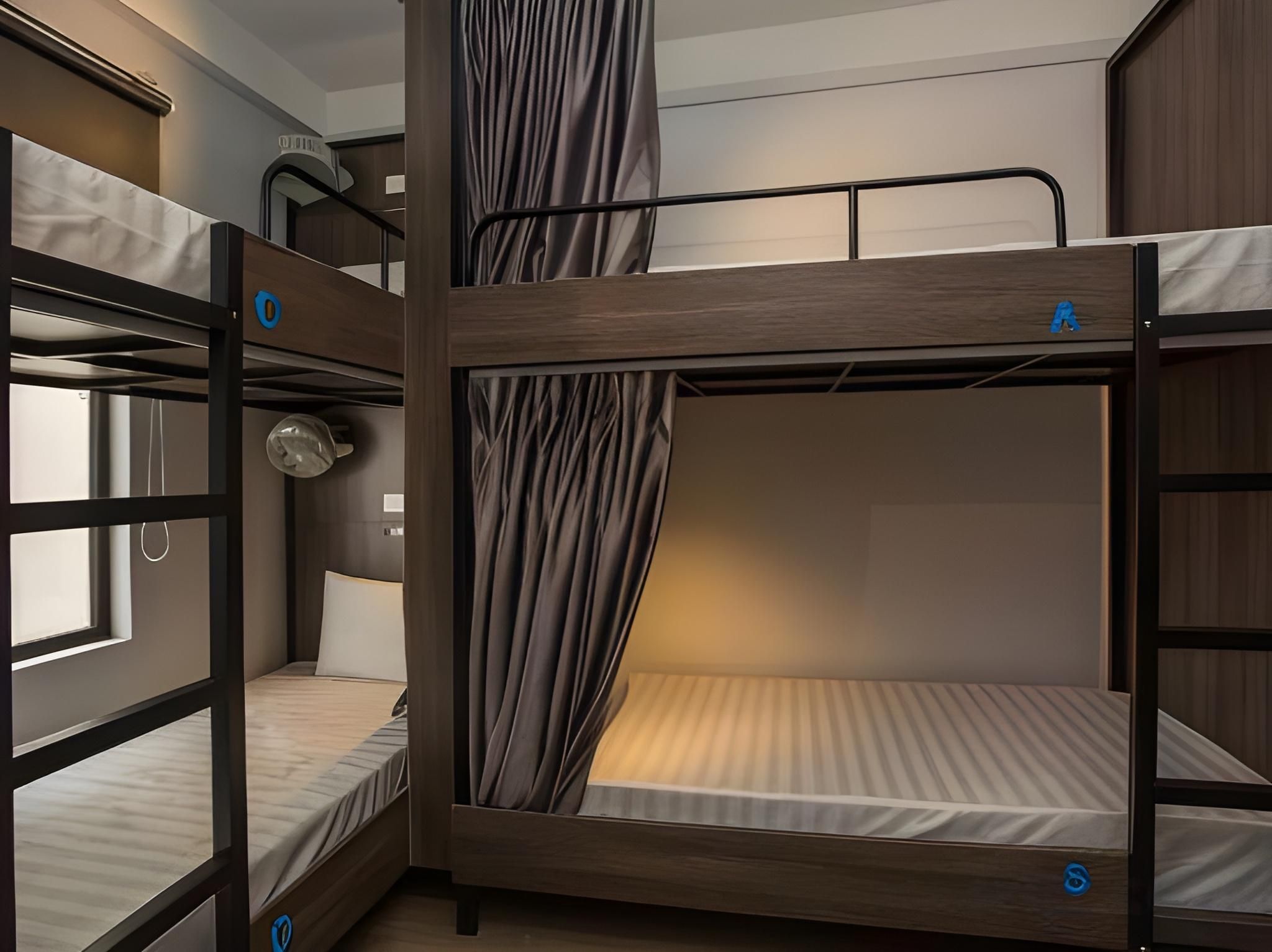 Bed in 14 Bed Mixed Dormitory Room